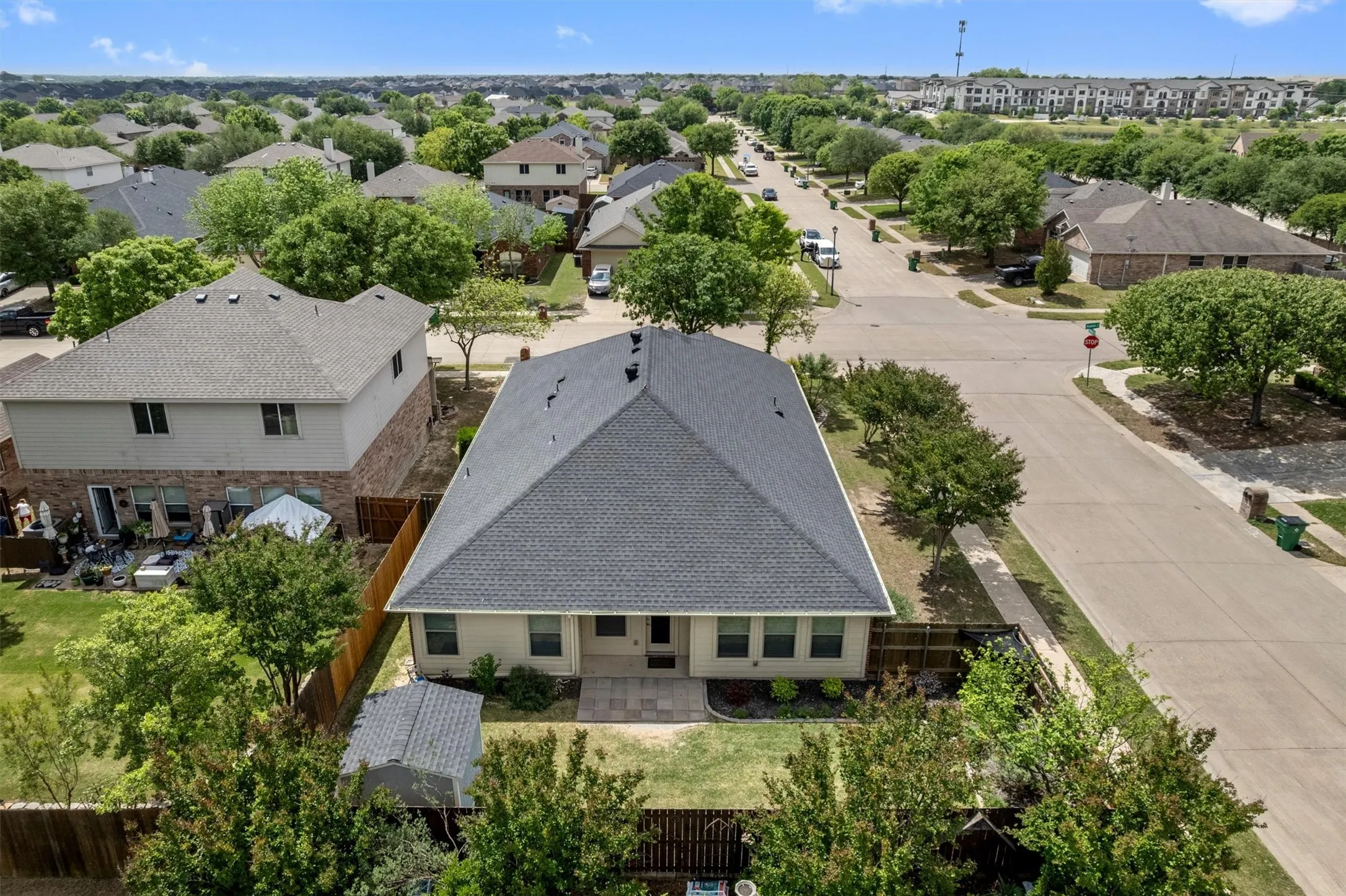 Single Family Residence For Sale in Ellis County , 201 Rawhide Street, Waxahachie, Texas 75165, 3 Bedroom, 2 Bathroom, 2 Garage spaces, 2,080 Sqft, built in 2007, mls#21235065, Real Estate Agent in Waxahachie, Homes For Sale in Ellis county, Homes For Sale in Waxahachie, Realtor in Waxahachie Texas, Real Estate Brokerage Independent Realty Texas, Luminita Cordes Realtor