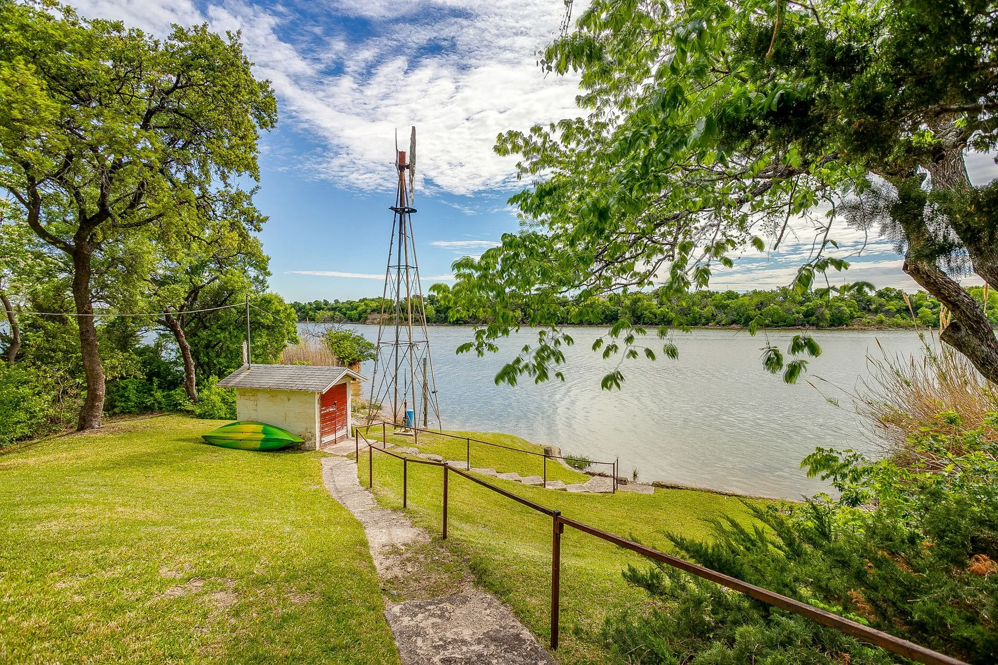 Single Family Residence For Sale in Tarrant County , 8316 Heron Drive, Fort Worth, Texas 76108, 3 Bedroom, 2 Bathroom, 1 Garage spaces, 1,660 Sqft, built in 1948, mls#21233863, Real Estate Agent in Fort Worth, Homes For Sale in Tarrant county, Homes For Sale in Fort Worth, Realtor in Fort Worth Texas, Real Estate Brokerage Independent Realty Texas, Luminita Cordes Realtor