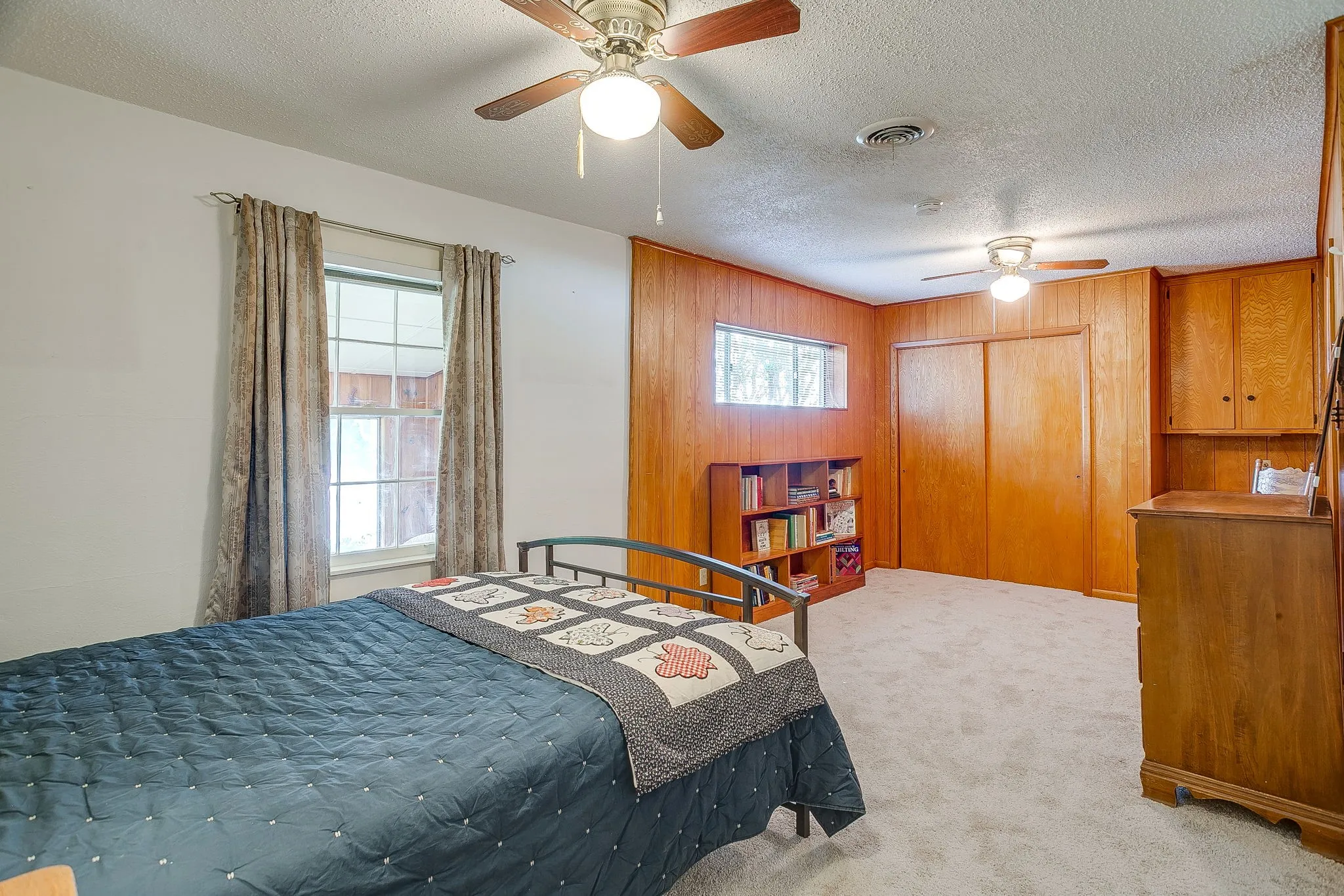 Single Family Residence For Sale in Tarrant County , 8316 Heron Drive, Fort Worth, Texas 76108, 3 Bedroom, 2 Bathroom, 1 Garage spaces, 1,660 Sqft, built in 1948, mls#21233863, Real Estate Agent in Fort Worth, Homes For Sale in Tarrant county, Homes For Sale in Fort Worth, Realtor in Fort Worth Texas, Real Estate Brokerage Independent Realty Texas, Luminita Cordes Realtor