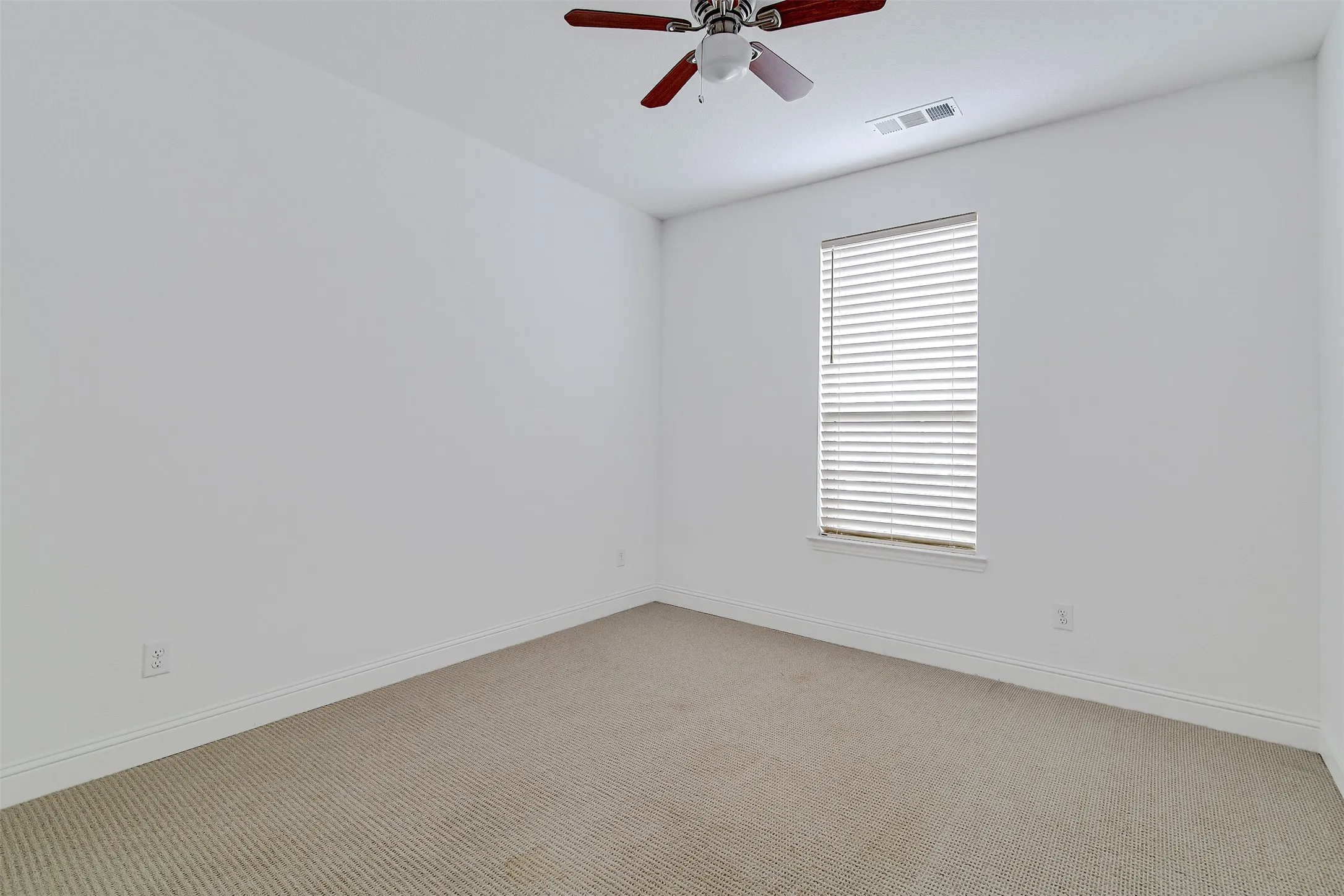 Single Family Residence For Sale in Johnson County , 1627 Banded Ledge Drive, Mansfield, Texas 76063, 4 Bedroom, 3 Bathroom, 2 Garage spaces, 2,955 Sqft, built in 2022, mls#21233519, Real Estate Agent in Mansfield, Homes For Sale in Johnson county, Homes For Sale in Mansfield, Realtor in Mansfield Texas, Real Estate Brokerage Independent Realty Texas, Luminita Cordes Realtor
