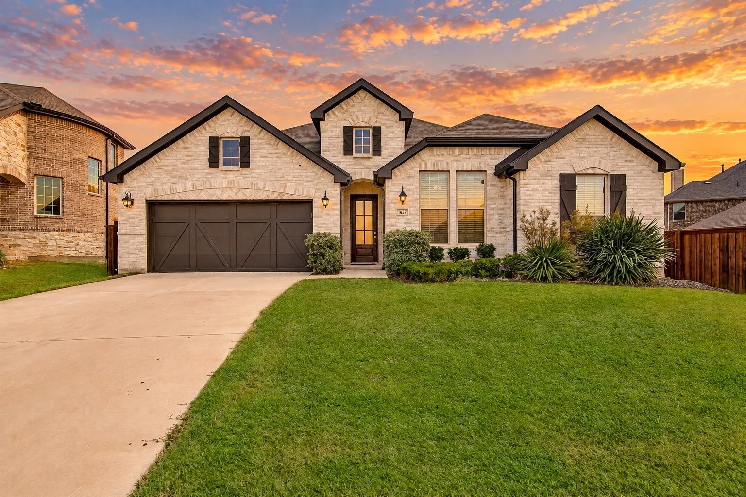 Single Family Residence For Sale in Johnson County , 1627 Banded Ledge Drive, Mansfield, Texas 76063, 4 Bedroom, 3 Bathroom, 2 Garage spaces, 2,955 Sqft, built in 2022, mls#21233519, Real Estate Agent in Mansfield, Homes For Sale in Johnson county, Homes For Sale in Mansfield, Realtor in Mansfield Texas, Real Estate Brokerage Independent Realty Texas, Luminita Cordes Realtor