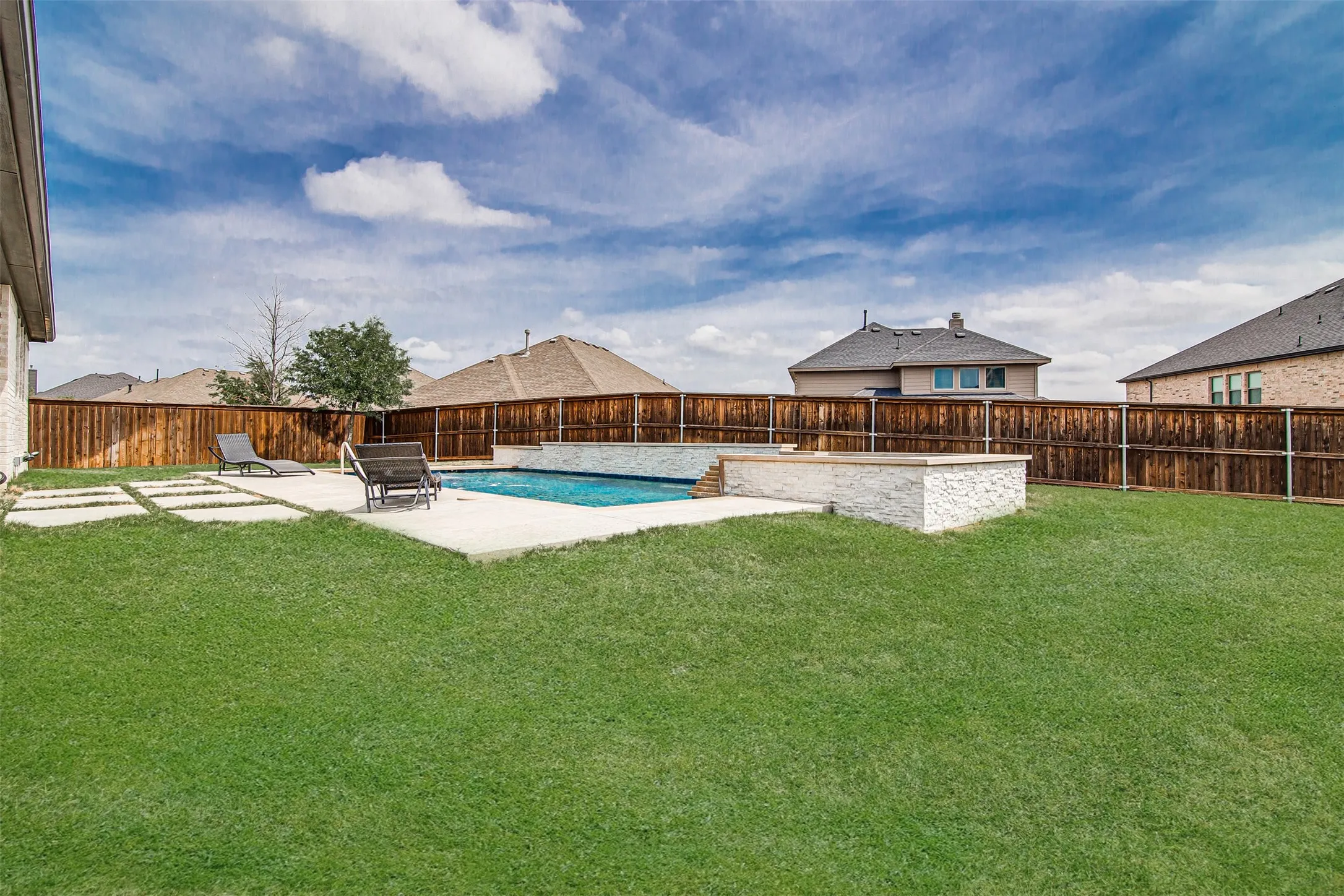 Single Family Residence For Sale in Johnson County , 1627 Banded Ledge Drive, Mansfield, Texas 76063, 4 Bedroom, 3 Bathroom, 2 Garage spaces, 2,955 Sqft, built in 2022, mls#21233519, Real Estate Agent in Mansfield, Homes For Sale in Johnson county, Homes For Sale in Mansfield, Realtor in Mansfield Texas, Real Estate Brokerage Independent Realty Texas, Luminita Cordes Realtor