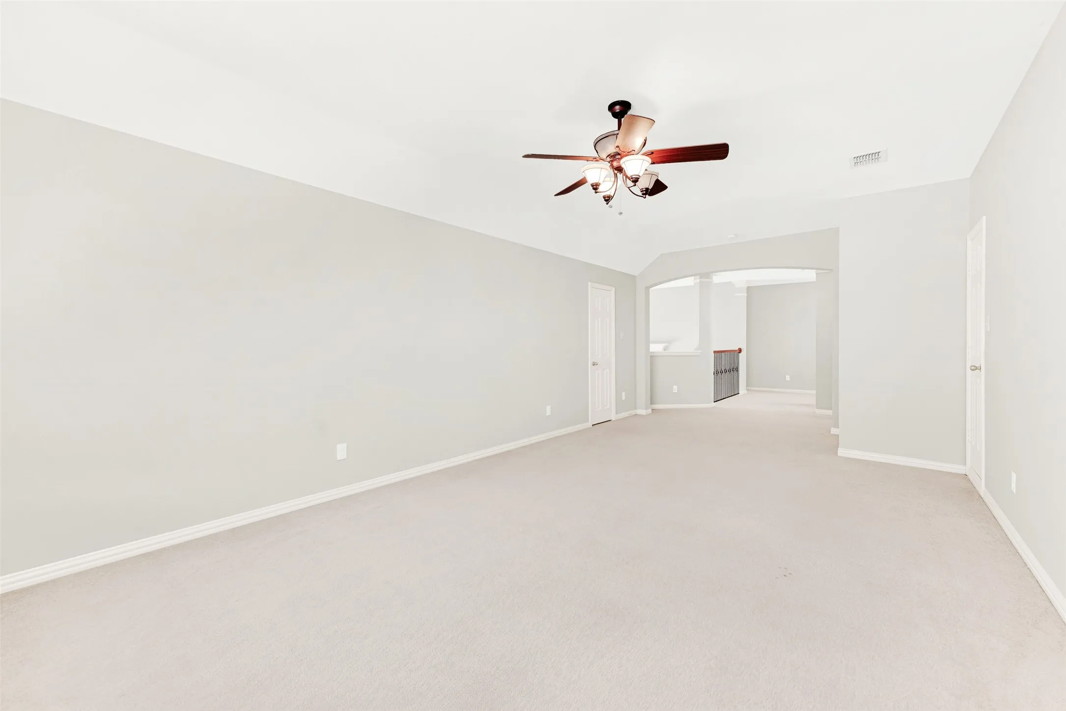 Single Family Residence For Sale in Collin County , 1020 Oriole Drive, Murphy, Texas 75094, 4 Bedroom, 5 Bathroom, 3 Garage spaces, 4,103 Sqft, built in 2006, mls#21230626, Real Estate Agent in Murphy, Homes For Sale in Collin county, Homes For Sale in Murphy, Realtor in Murphy Texas, Real Estate Brokerage Independent Realty Texas, Luminita Cordes Realtor