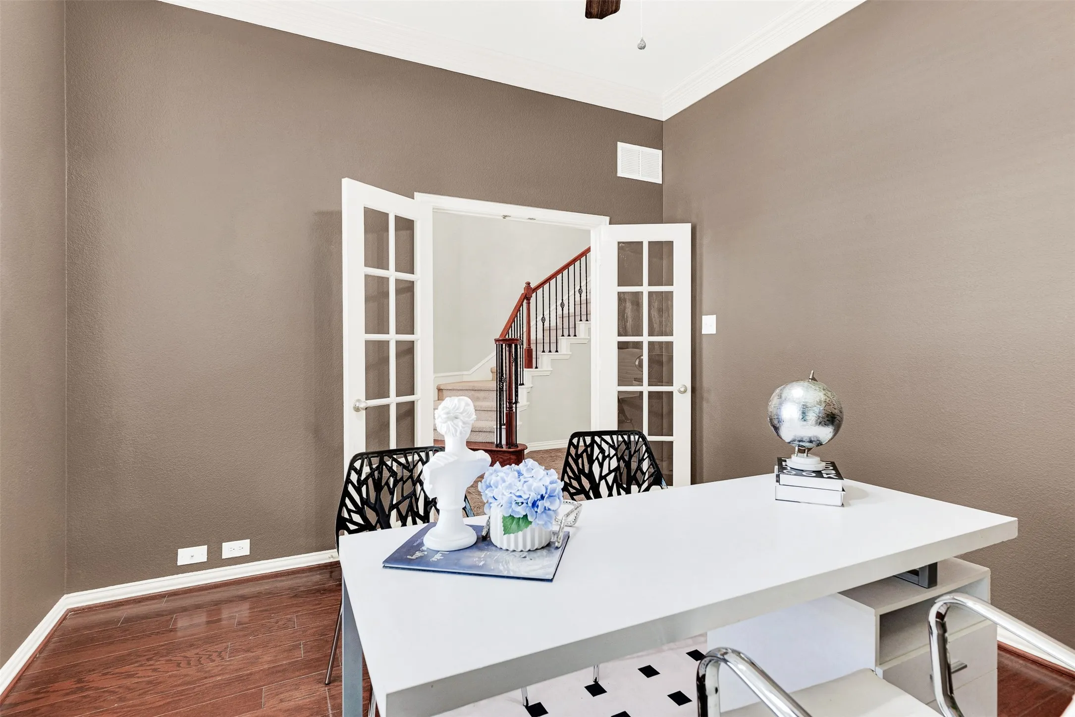 Single Family Residence For Sale in Collin County , 1020 Oriole Drive, Murphy, Texas 75094, 4 Bedroom, 5 Bathroom, 3 Garage spaces, 4,103 Sqft, built in 2006, mls#21230626, Real Estate Agent in Murphy, Homes For Sale in Collin county, Homes For Sale in Murphy, Realtor in Murphy Texas, Real Estate Brokerage Independent Realty Texas, Luminita Cordes Realtor