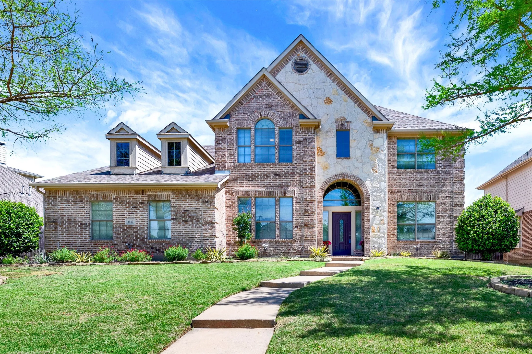 Single Family Residence For Sale