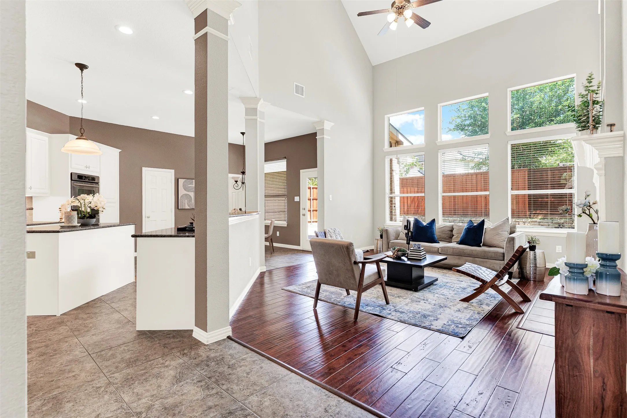 Single Family Residence For Sale in Collin County , 1020 Oriole Drive, Murphy, Texas 75094, 4 Bedroom, 5 Bathroom, 3 Garage spaces, 4,103 Sqft, built in 2006, mls#21230626, Real Estate Agent in Murphy, Homes For Sale in Collin county, Homes For Sale in Murphy, Realtor in Murphy Texas, Real Estate Brokerage Independent Realty Texas, Luminita Cordes Realtor