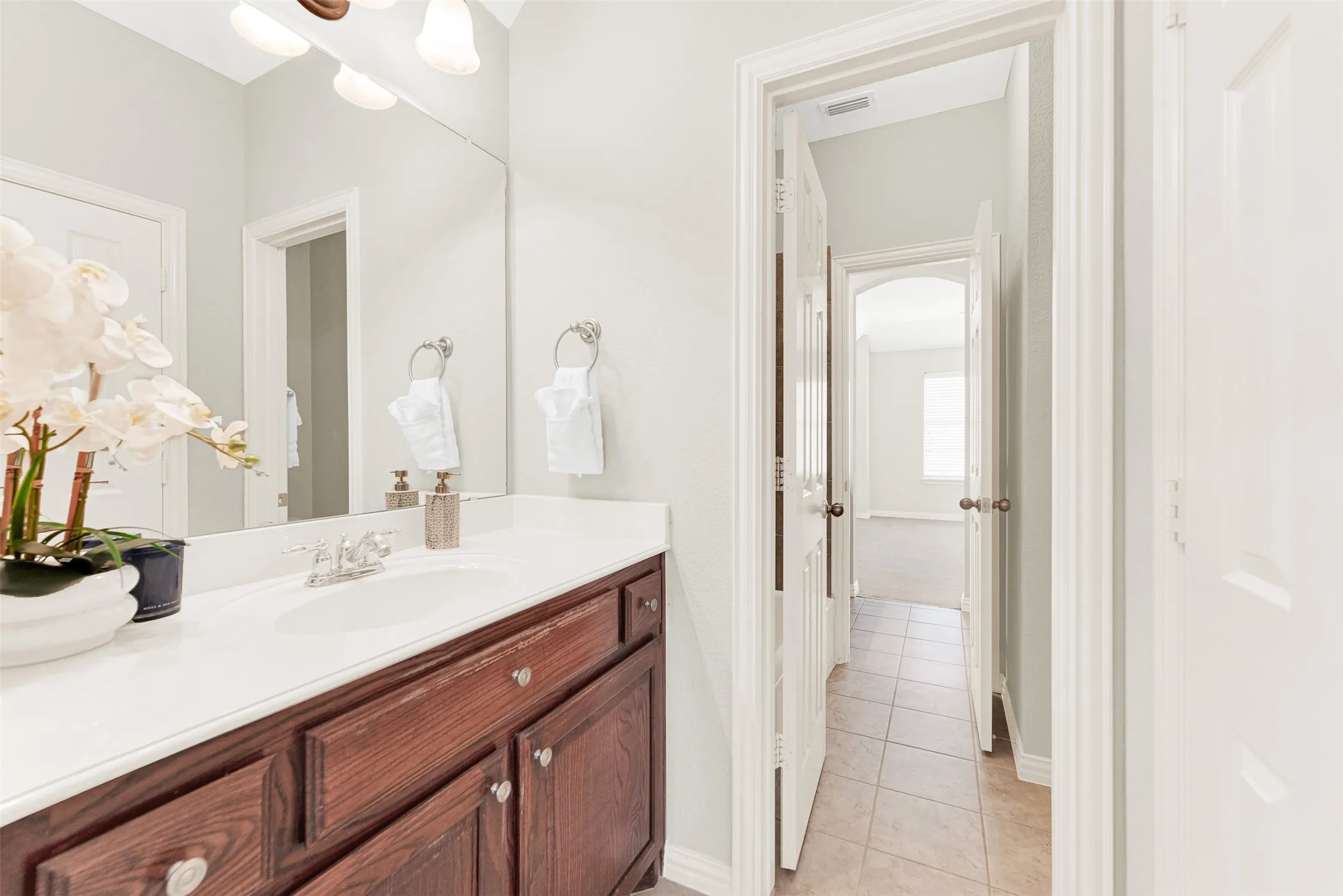 Single Family Residence For Sale in Collin County , 1020 Oriole Drive, Murphy, Texas 75094, 4 Bedroom, 5 Bathroom, 3 Garage spaces, 4,103 Sqft, built in 2006, mls#21230626, Real Estate Agent in Murphy, Homes For Sale in Collin county, Homes For Sale in Murphy, Realtor in Murphy Texas, Real Estate Brokerage Independent Realty Texas, Luminita Cordes Realtor