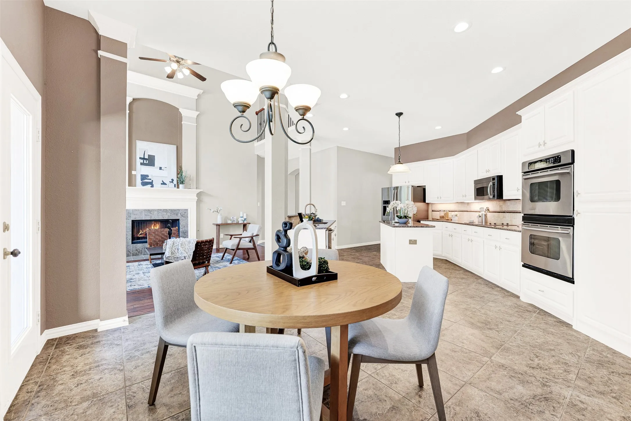 Single Family Residence For Sale in Collin County , 1020 Oriole Drive, Murphy, Texas 75094, 4 Bedroom, 5 Bathroom, 3 Garage spaces, 4,103 Sqft, built in 2006, mls#21230626, Real Estate Agent in Murphy, Homes For Sale in Collin county, Homes For Sale in Murphy, Realtor in Murphy Texas, Real Estate Brokerage Independent Realty Texas, Luminita Cordes Realtor