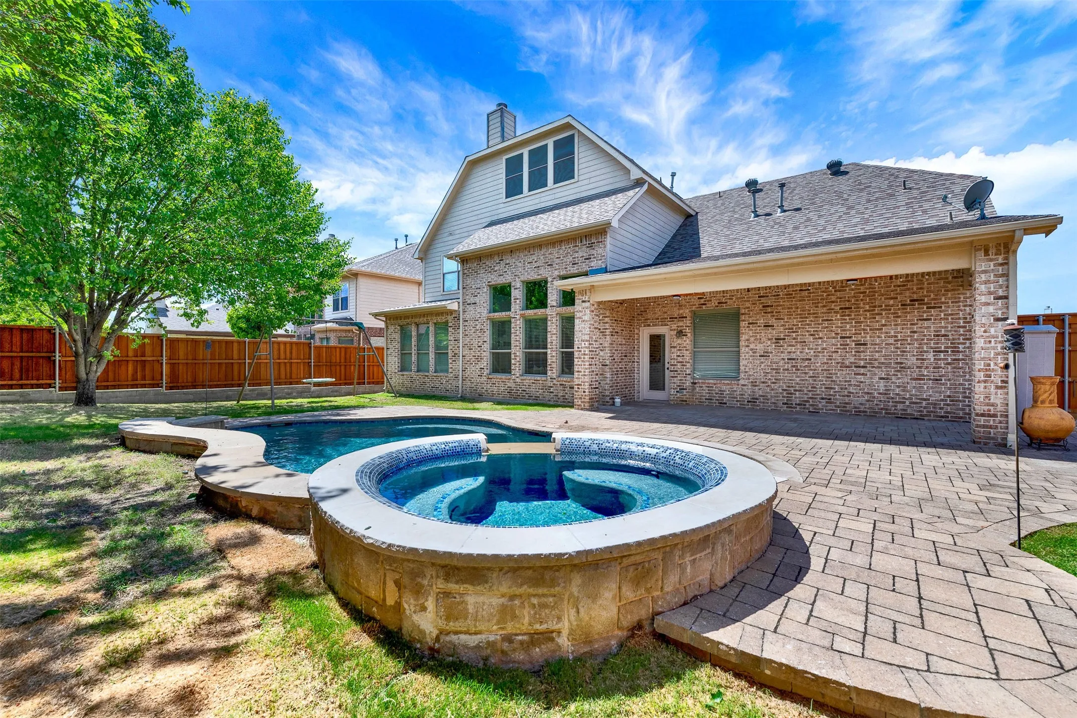 Single Family Residence For Sale in Collin County , 1020 Oriole Drive, Murphy, Texas 75094, 4 Bedroom, 5 Bathroom, 3 Garage spaces, 4,103 Sqft, built in 2006, mls#21230626, Real Estate Agent in Murphy, Homes For Sale in Collin county, Homes For Sale in Murphy, Realtor in Murphy Texas, Real Estate Brokerage Independent Realty Texas, Luminita Cordes Realtor