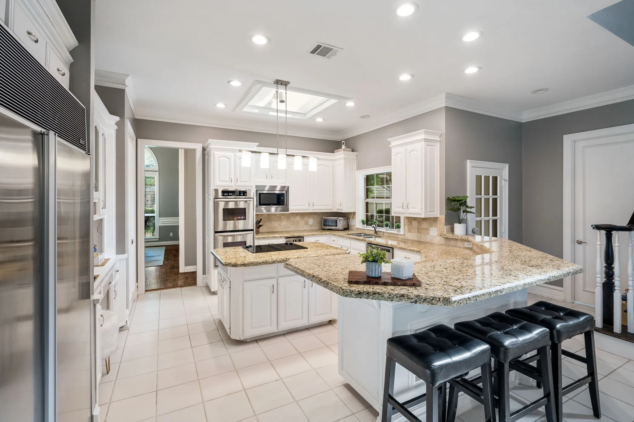Single Family Residence For Sale in Collin County , 4637 Gladys Court, Plano, Texas 75093, 4 Bedroom, 5 Bathroom, 2 Garage spaces, 4,320 Sqft, built in 1990, Preowned, mls#21222111, Real Estate Agent in Plano, Homes For Sale in Collin county, Homes For Sale in Plano, Realtor in Plano Texas, Real Estate Brokerage Independent Realty Texas, Luminita Cordes Realtor
