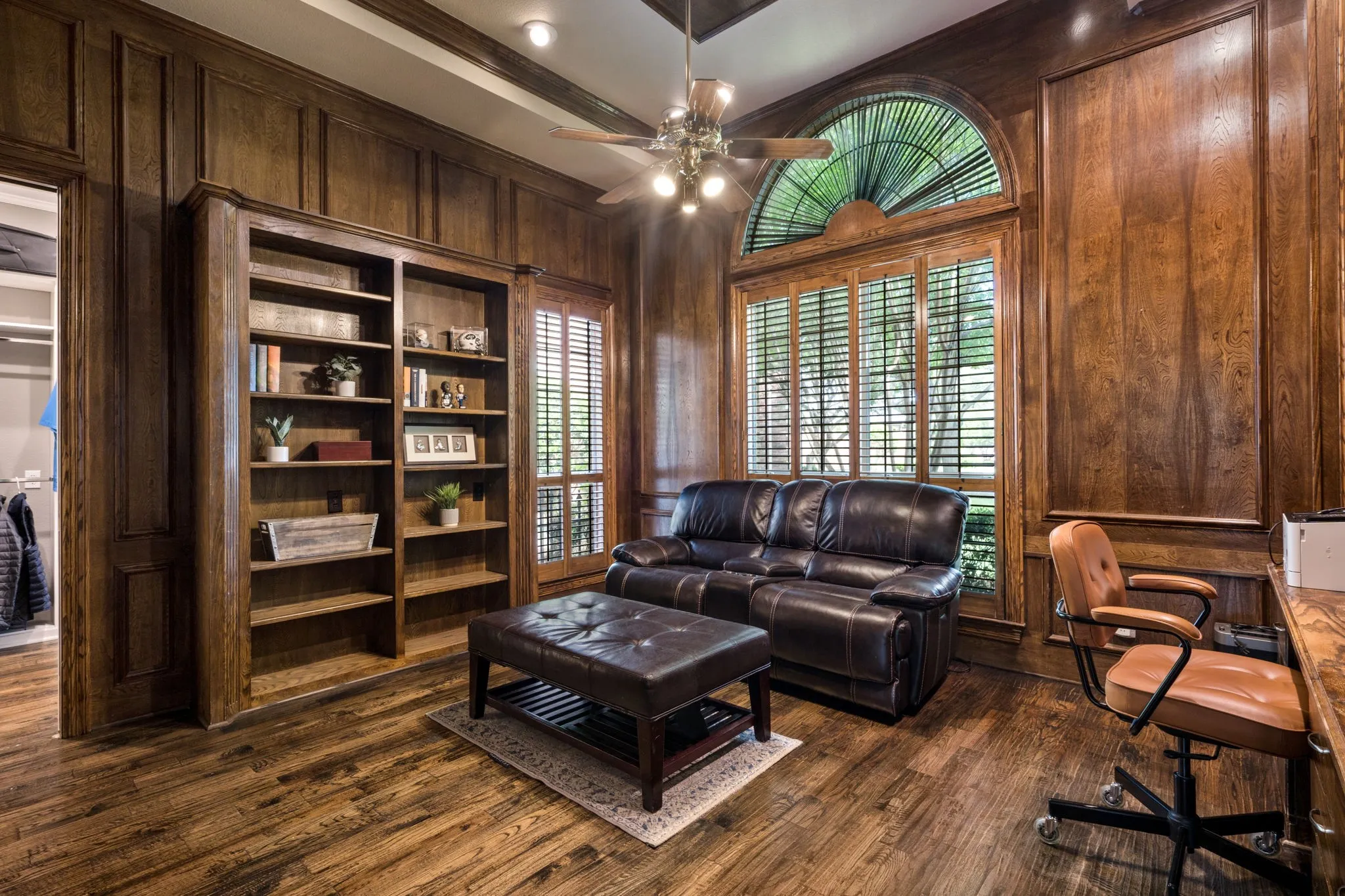 Single Family Residence For Sale in Collin County , 4637 Gladys Court, Plano, Texas 75093, 4 Bedroom, 5 Bathroom, 2 Garage spaces, 4,320 Sqft, built in 1990, Preowned, mls#21222111, Real Estate Agent in Plano, Homes For Sale in Collin county, Homes For Sale in Plano, Realtor in Plano Texas, Real Estate Brokerage Independent Realty Texas, Luminita Cordes Realtor