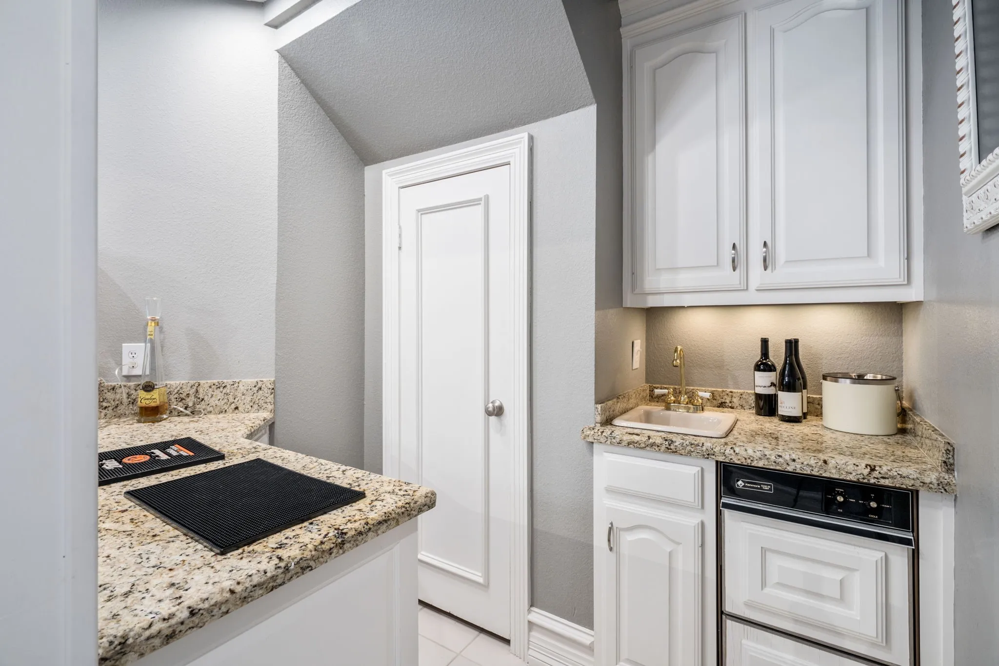 Single Family Residence For Sale in Collin County , 4637 Gladys Court, Plano, Texas 75093, 4 Bedroom, 5 Bathroom, 2 Garage spaces, 4,320 Sqft, built in 1990, Preowned, mls#21222111, Real Estate Agent in Plano, Homes For Sale in Collin county, Homes For Sale in Plano, Realtor in Plano Texas, Real Estate Brokerage Independent Realty Texas, Luminita Cordes Realtor