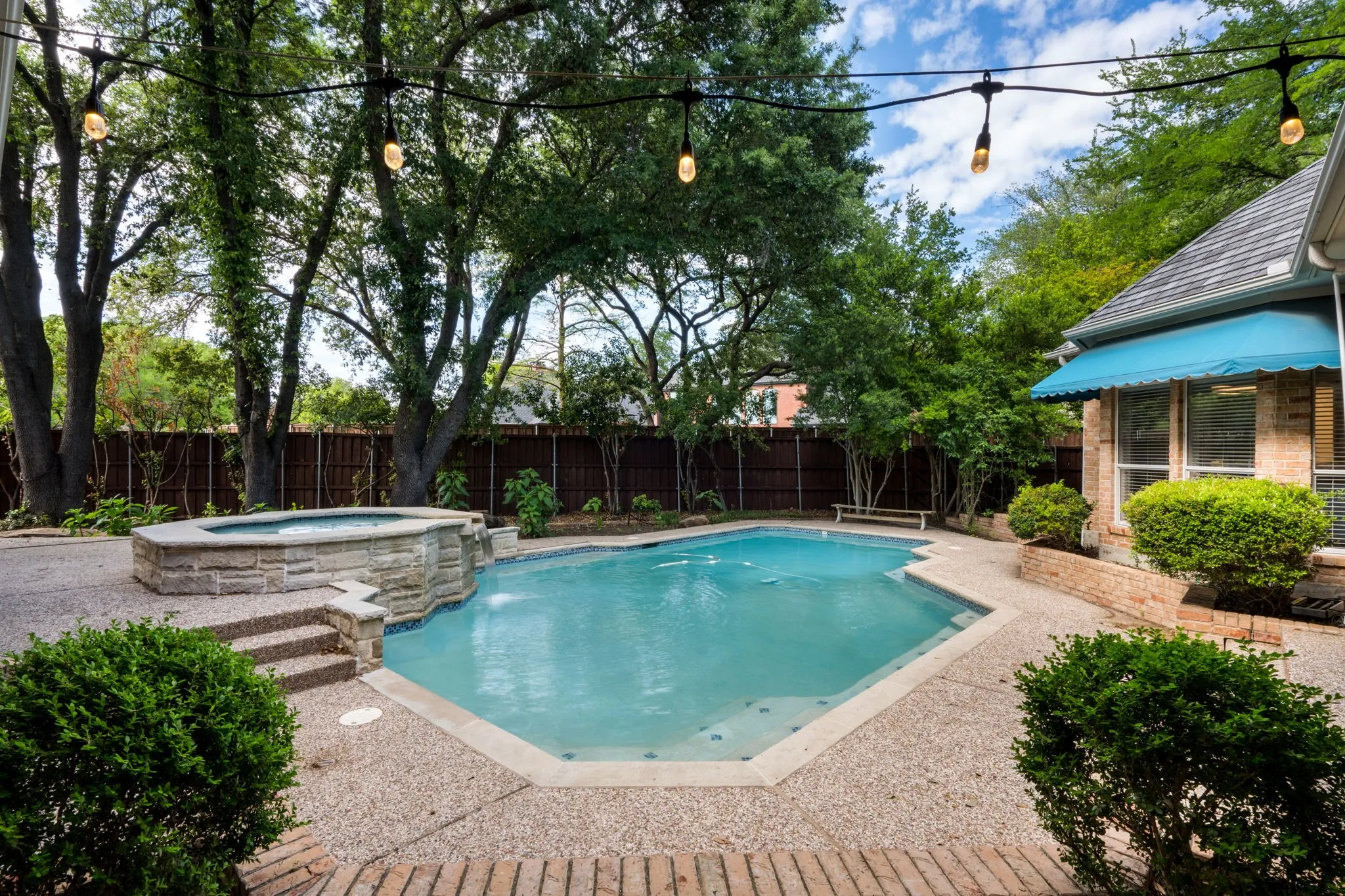 Single Family Residence For Sale in Collin County , 4637 Gladys Court, Plano, Texas 75093, 4 Bedroom, 5 Bathroom, 2 Garage spaces, 4,320 Sqft, built in 1990, Preowned, mls#21222111, Real Estate Agent in Plano, Homes For Sale in Collin county, Homes For Sale in Plano, Realtor in Plano Texas, Real Estate Brokerage Independent Realty Texas, Luminita Cordes Realtor