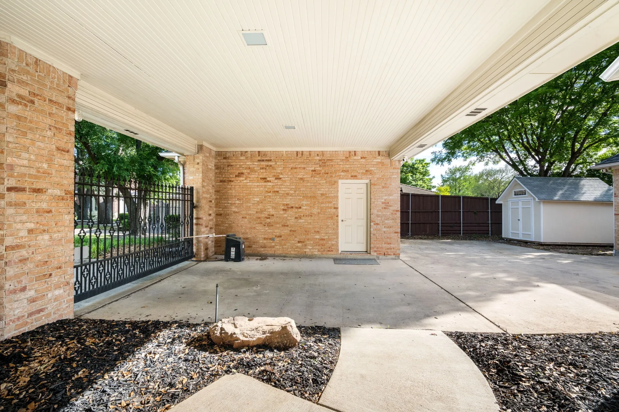 Porte-Cochere