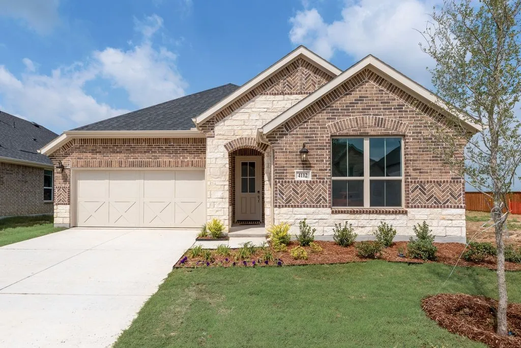 Single Family Residence For Sale in Denton County , 4112 Blackbird Avenue, Little Elm, Texas 75068, 4 Bedroom, 2 Bathroom, 2 Garage spaces, 2,032 Sqft, built in 2026, New Construction - Complete, mls#21235160, Real Estate Agent in Little Elm, Homes For Sale in Denton county, Homes For Sale in Little Elm, Realtor in Little Elm Texas, Real Estate Brokerage Independent Realty Texas, Luminita Cordes Realtor