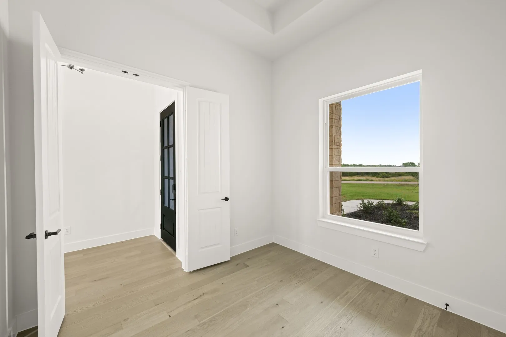 Single Family Residence For Sale in Parker County , 157 Fan Mill Trail, Weatherford, Texas 76085, 4 Bedroom, 3 Bathroom, 2 Garage spaces, 2,474 Sqft, built in 2024, New Construction - Complete, mls#21234704, Real Estate Agent in Weatherford, Homes For Sale in Parker county, Homes For Sale in Weatherford, Realtor in Weatherford Texas, Real Estate Brokerage Independent Realty Texas, Luminita Cordes Realtor