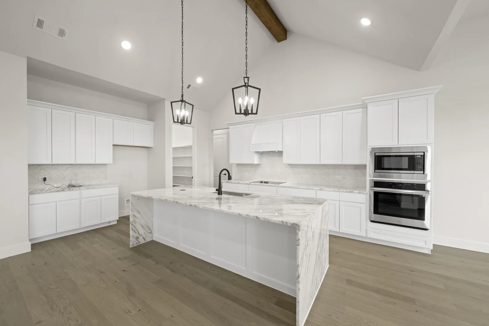 Single Family Residence For Sale in Parker County , 157 Fan Mill Trail, Weatherford, Texas 76085, 4 Bedroom, 3 Bathroom, 2 Garage spaces, 2,474 Sqft, built in 2024, New Construction - Complete, mls#21234704, Real Estate Agent in Weatherford, Homes For Sale in Parker county, Homes For Sale in Weatherford, Realtor in Weatherford Texas, Real Estate Brokerage Independent Realty Texas, Luminita Cordes Realtor