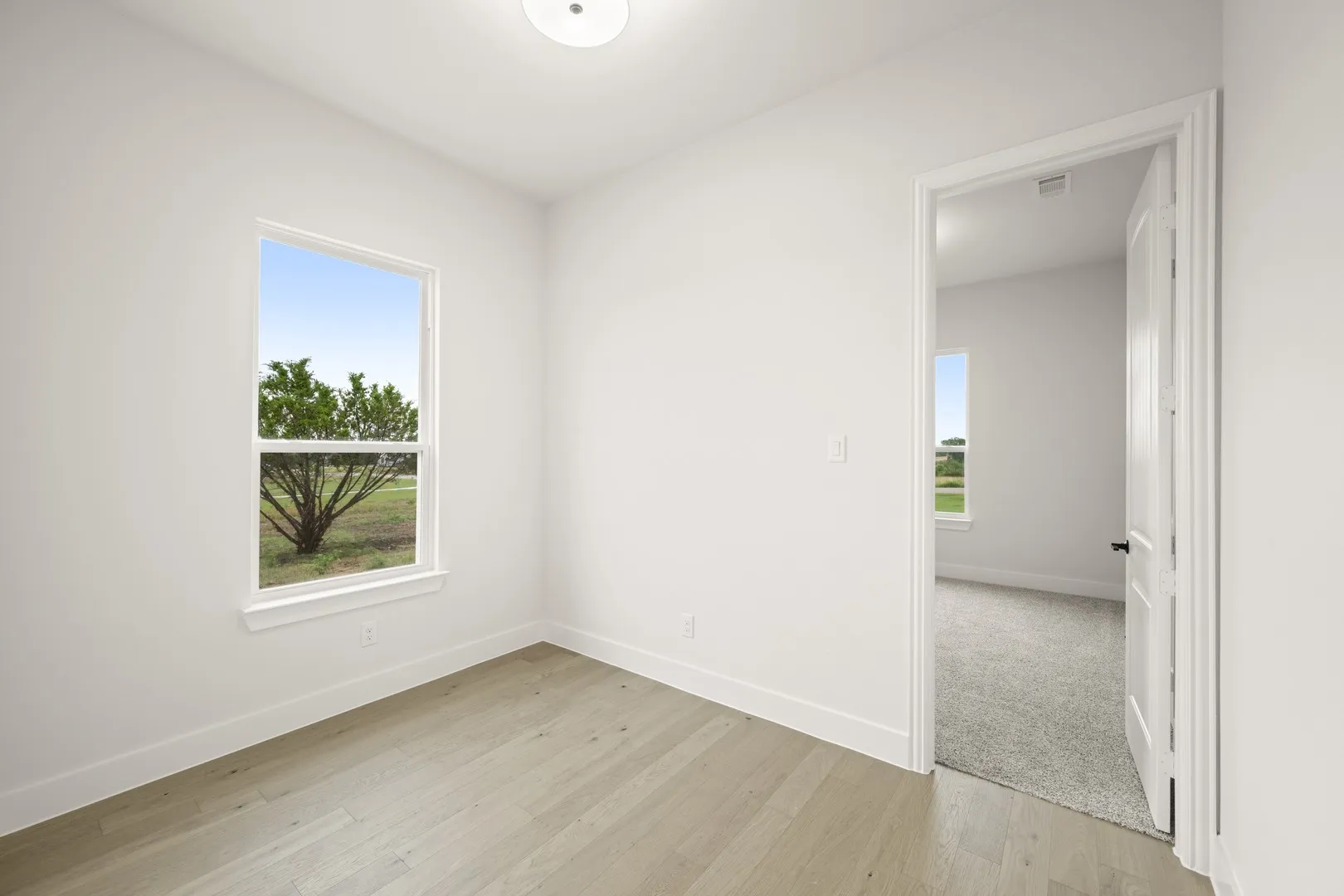 Single Family Residence For Sale in Parker County , 157 Fan Mill Trail, Weatherford, Texas 76085, 4 Bedroom, 3 Bathroom, 2 Garage spaces, 2,474 Sqft, built in 2024, New Construction - Complete, mls#21234704, Real Estate Agent in Weatherford, Homes For Sale in Parker county, Homes For Sale in Weatherford, Realtor in Weatherford Texas, Real Estate Brokerage Independent Realty Texas, Luminita Cordes Realtor