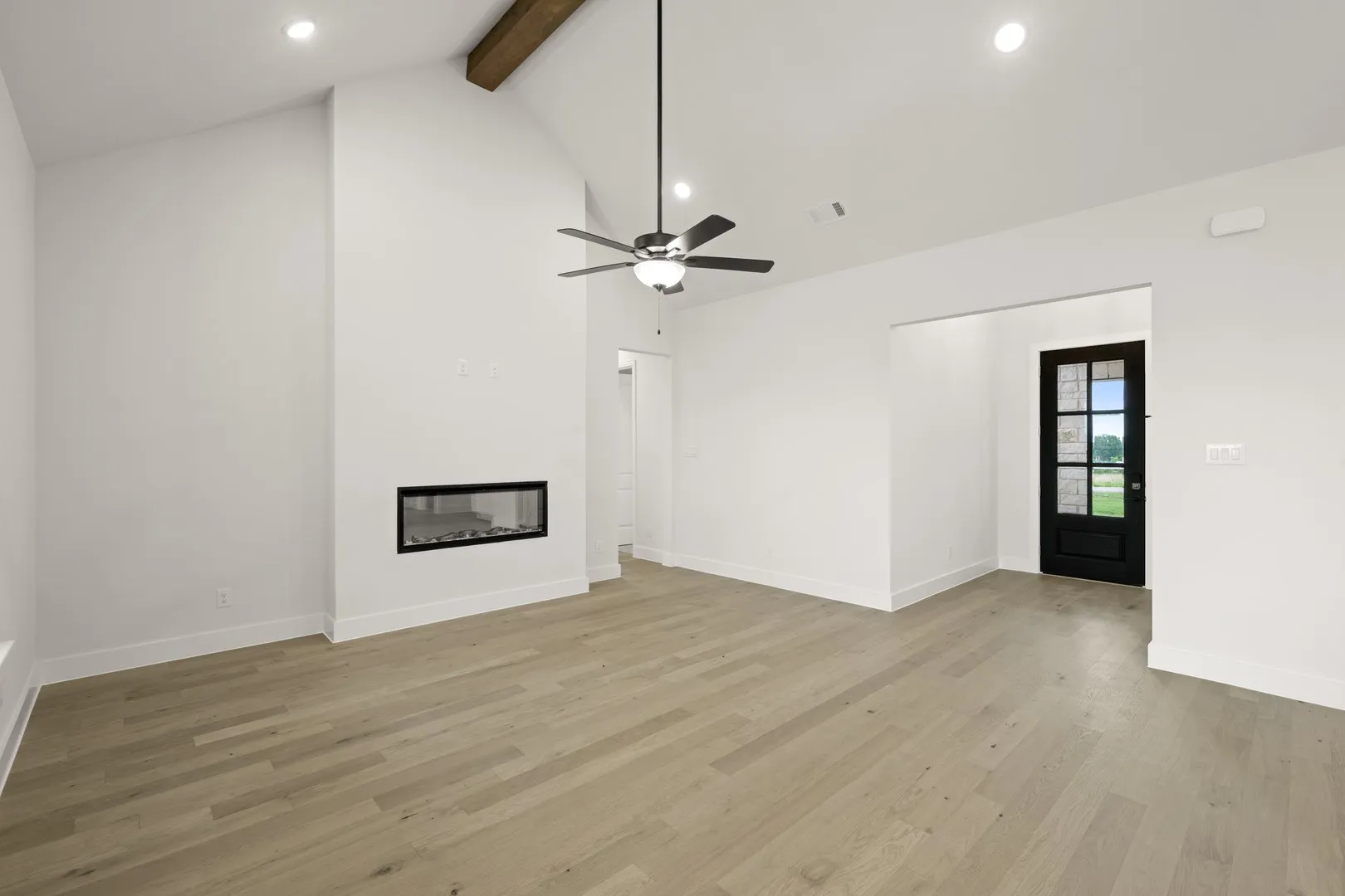 Single Family Residence For Sale in Parker County , 157 Fan Mill Trail, Weatherford, Texas 76085, 4 Bedroom, 3 Bathroom, 2 Garage spaces, 2,474 Sqft, built in 2024, New Construction - Complete, mls#21234704, Real Estate Agent in Weatherford, Homes For Sale in Parker county, Homes For Sale in Weatherford, Realtor in Weatherford Texas, Real Estate Brokerage Independent Realty Texas, Luminita Cordes Realtor