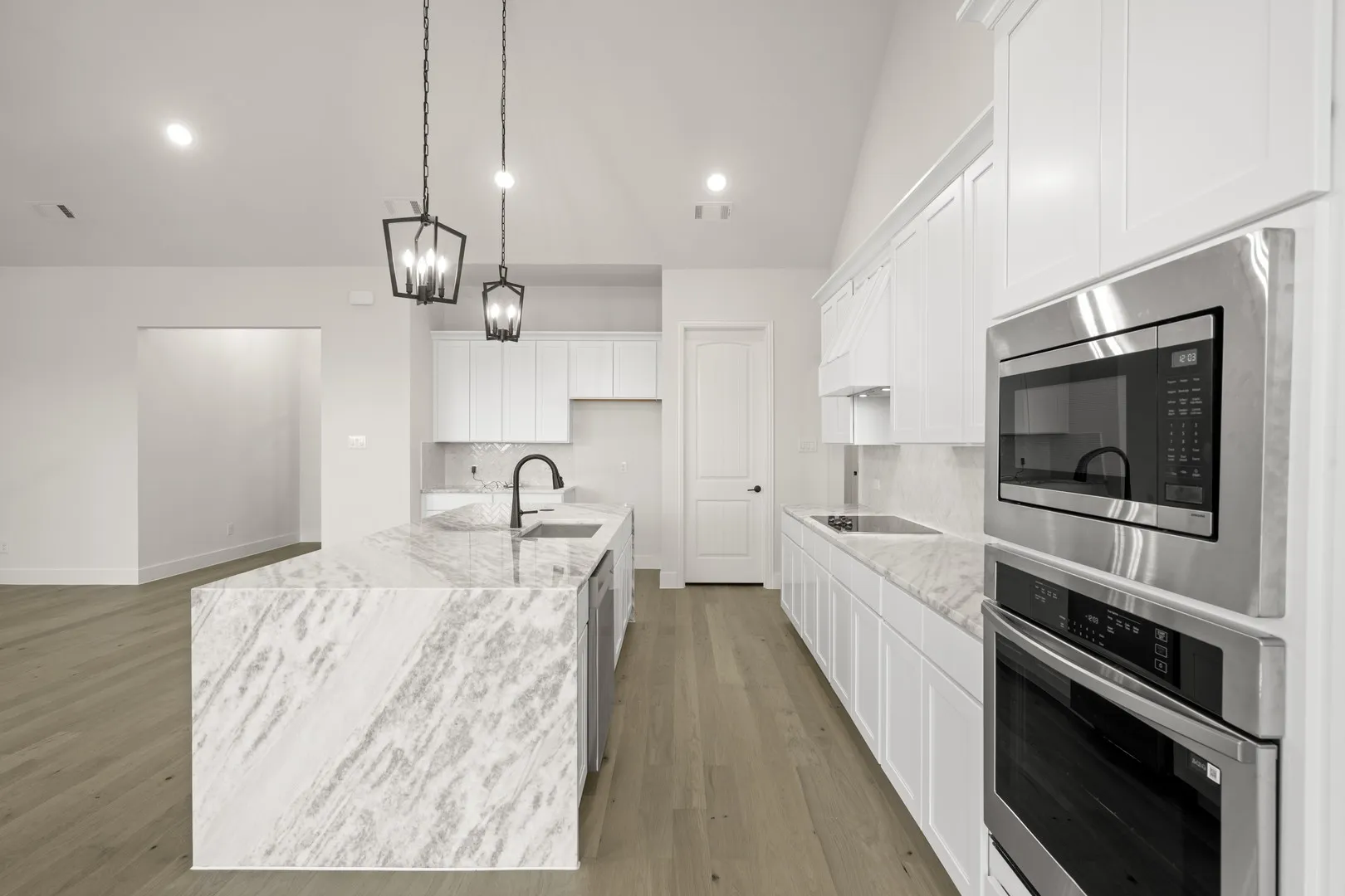 Single Family Residence For Sale in Parker County , 157 Fan Mill Trail, Weatherford, Texas 76085, 4 Bedroom, 3 Bathroom, 2 Garage spaces, 2,474 Sqft, built in 2024, New Construction - Complete, mls#21234704, Real Estate Agent in Weatherford, Homes For Sale in Parker county, Homes For Sale in Weatherford, Realtor in Weatherford Texas, Real Estate Brokerage Independent Realty Texas, Luminita Cordes Realtor