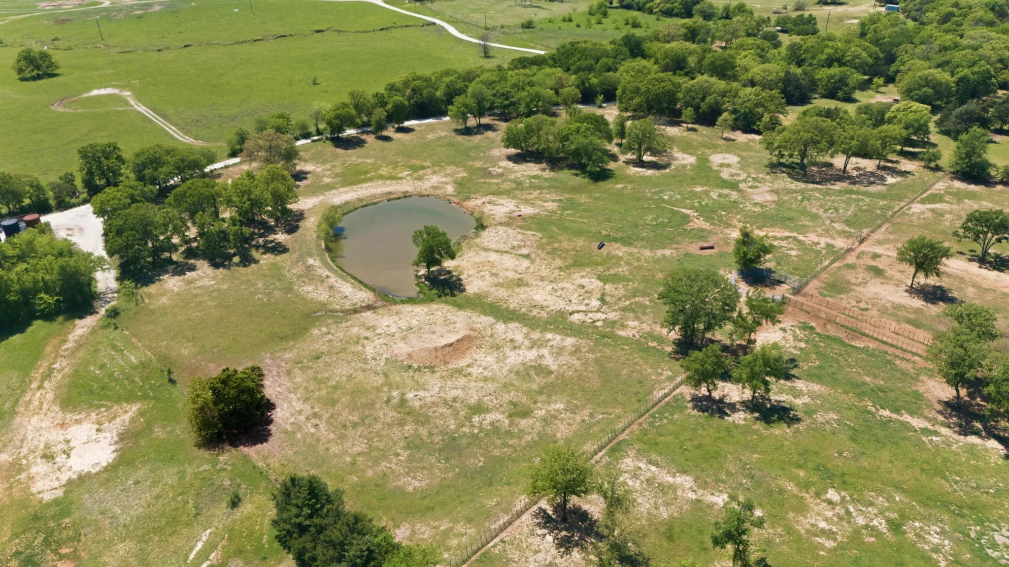 Single Family Residence For Sale in Cooke County , 10642 Fm 902, Collinsville, Texas 76233, 2 Bedrooms, 1 Bathroom, Garage spaces, 772 Sqft, built in 1950, Preowned, Price $1,000,000, mls#21231611, Real Estate Agent in Collinsville, Homes For Sale in Cooke county, Homes For Sale in Collinsville, Realtor in Collinsville Texas, Real Estate Brokerage Independent Realty Texas, Luminita Cordes Realtor