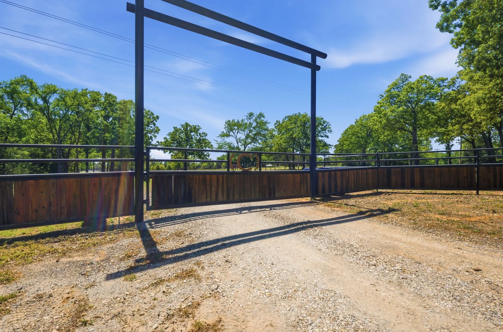 Single Family Residence For Sale in Cooke County , 10642 Fm 902, Collinsville, Texas 76233, 2 Bedrooms, 1 Bathroom, Garage spaces, 772 Sqft, built in 1950, Preowned, Price $1,000,000, mls#21231611, Real Estate Agent in Collinsville, Homes For Sale in Cooke county, Homes For Sale in Collinsville, Realtor in Collinsville Texas, Real Estate Brokerage Independent Realty Texas, Luminita Cordes Realtor