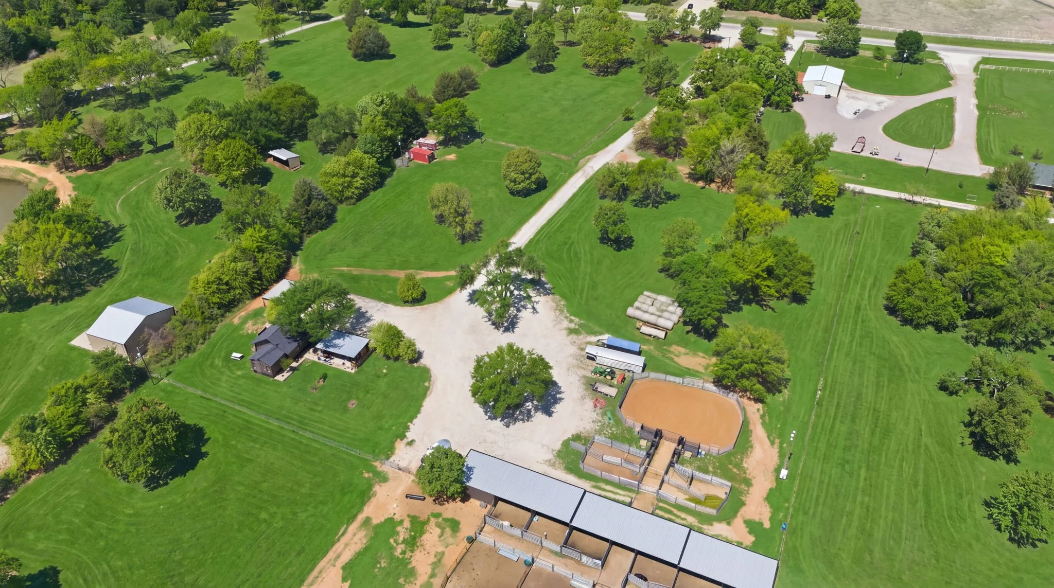 Single Family Residence For Sale in Cooke County , 10642 Fm 902, Collinsville, Texas 76233, 2 Bedrooms, 1 Bathroom, Garage spaces, 772 Sqft, built in 1950, Preowned, Price $1,000,000, mls#21231611, Real Estate Agent in Collinsville, Homes For Sale in Cooke county, Homes For Sale in Collinsville, Realtor in Collinsville Texas, Real Estate Brokerage Independent Realty Texas, Luminita Cordes Realtor