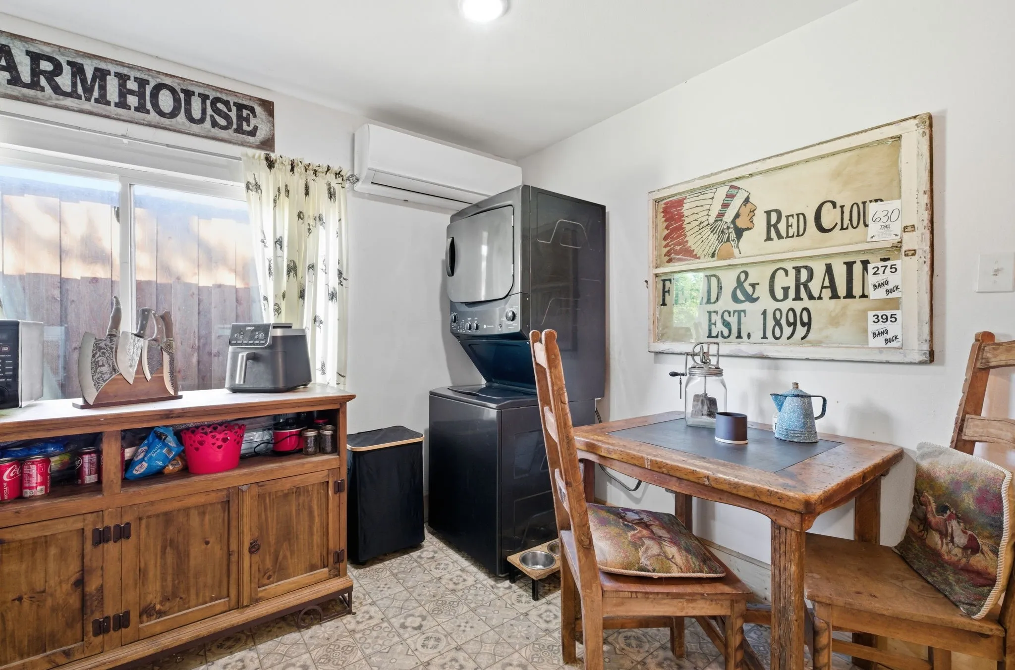 Single Family Residence For Sale in Cooke County , 10642 Fm 902, Collinsville, Texas 76233, 2 Bedrooms, 1 Bathroom, Garage spaces, 772 Sqft, built in 1950, Preowned, Price $1,000,000, mls#21231611, Real Estate Agent in Collinsville, Homes For Sale in Cooke county, Homes For Sale in Collinsville, Realtor in Collinsville Texas, Real Estate Brokerage Independent Realty Texas, Luminita Cordes Realtor