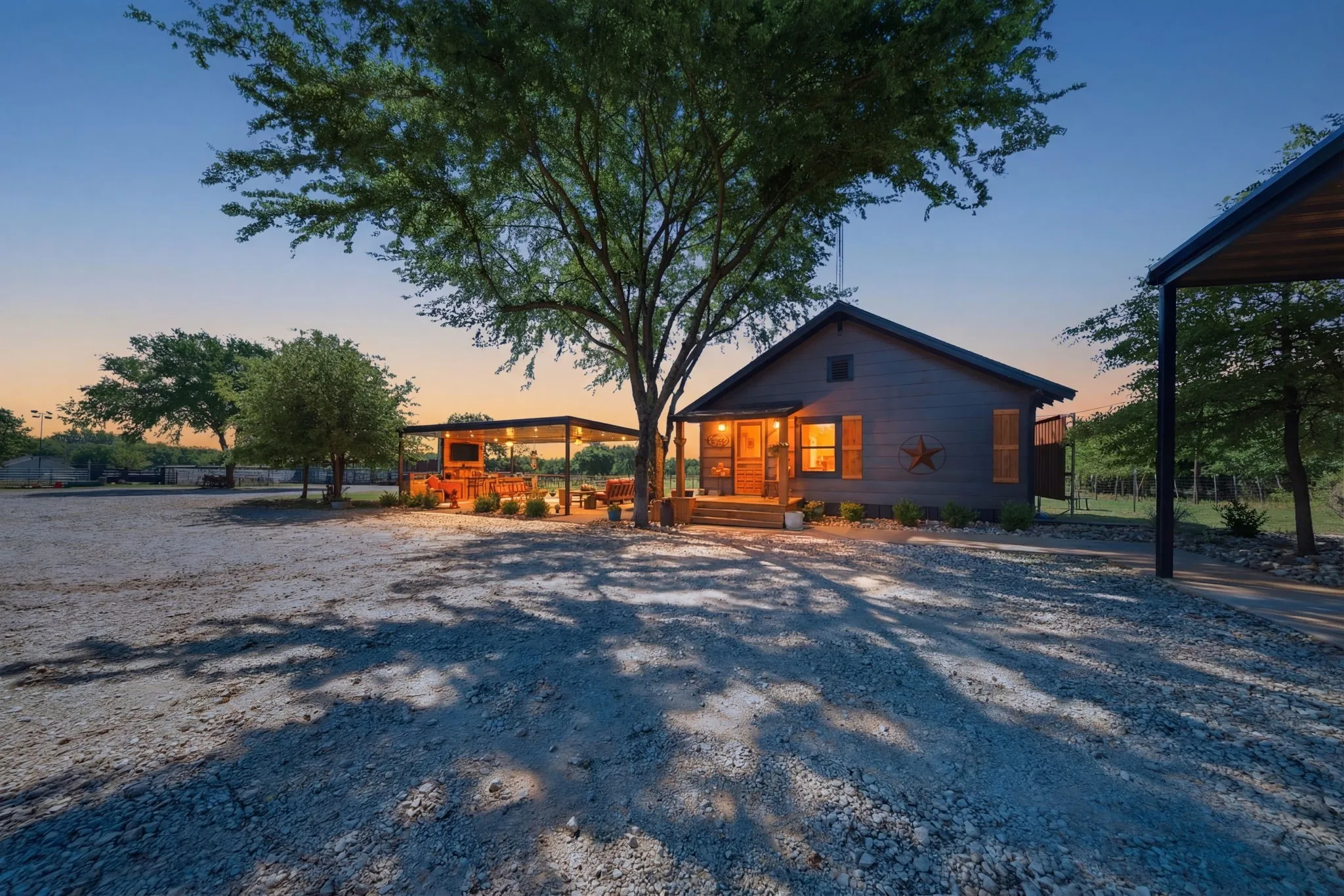 Single Family Residence For Sale in Cooke County , 10642 Fm 902, Collinsville, Texas 76233, 2 Bedrooms, 1 Bathroom, Garage spaces, 772 Sqft, built in 1950, Preowned, Price $1,000,000, mls#21231611, Real Estate Agent in Collinsville, Homes For Sale in Cooke county, Homes For Sale in Collinsville, Realtor in Collinsville Texas, Real Estate Brokerage Independent Realty Texas, Luminita Cordes Realtor