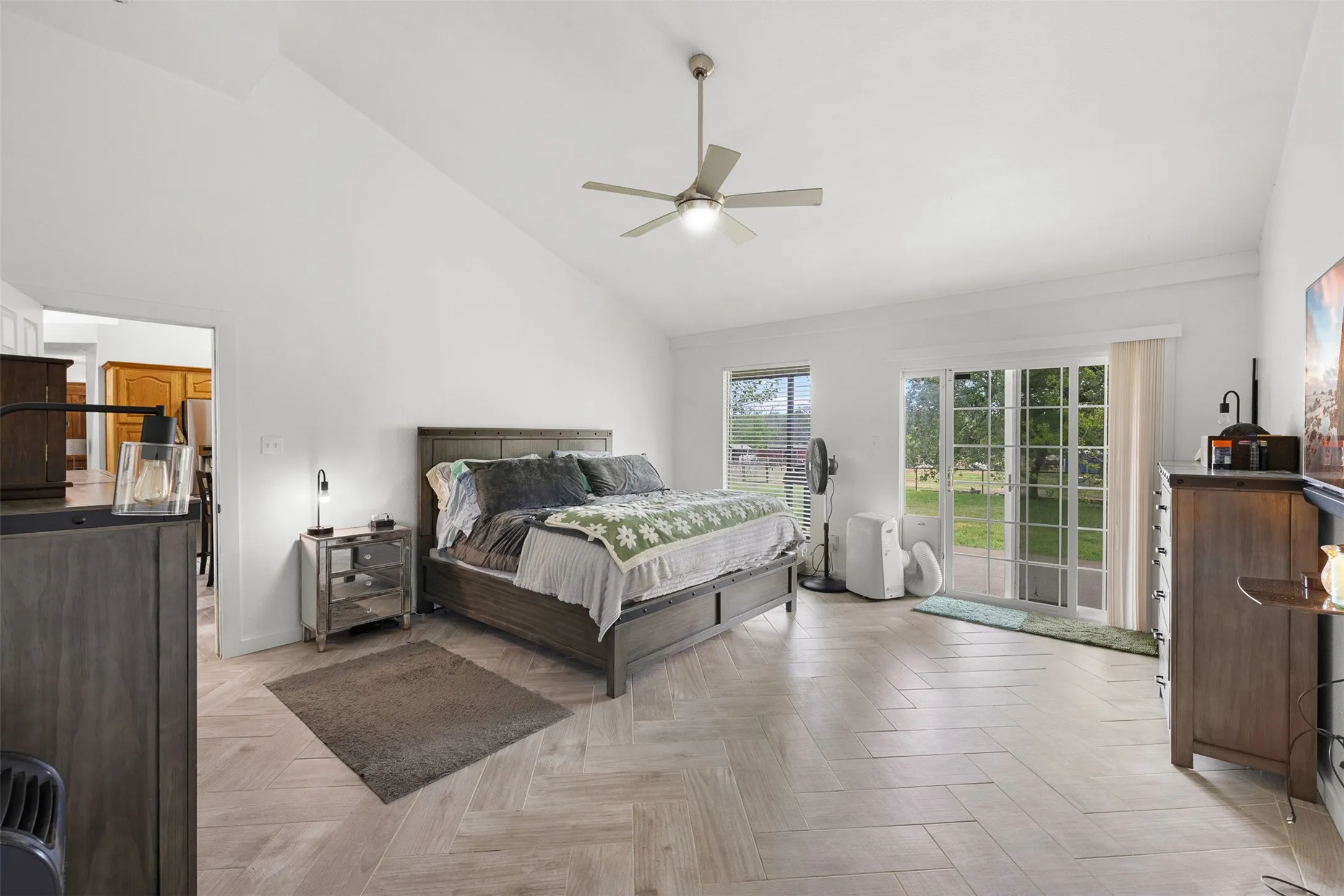 Farm For Sale in Mc Lennan County , 203 Saffle Road, Robinson, Texas 76706, 3 Bedrooms, 2 Bathrooms, Garage spaces, 1,680 Sqft, built in 2001, Preowned, Price $514,900, mls#21234425, Real Estate Agent in Robinson, Homes For Sale in Mc Lennan county, Homes For Sale in Robinson, Realtor in Robinson Texas, Real Estate Brokerage Independent Realty Texas, Luminita Cordes Realtor