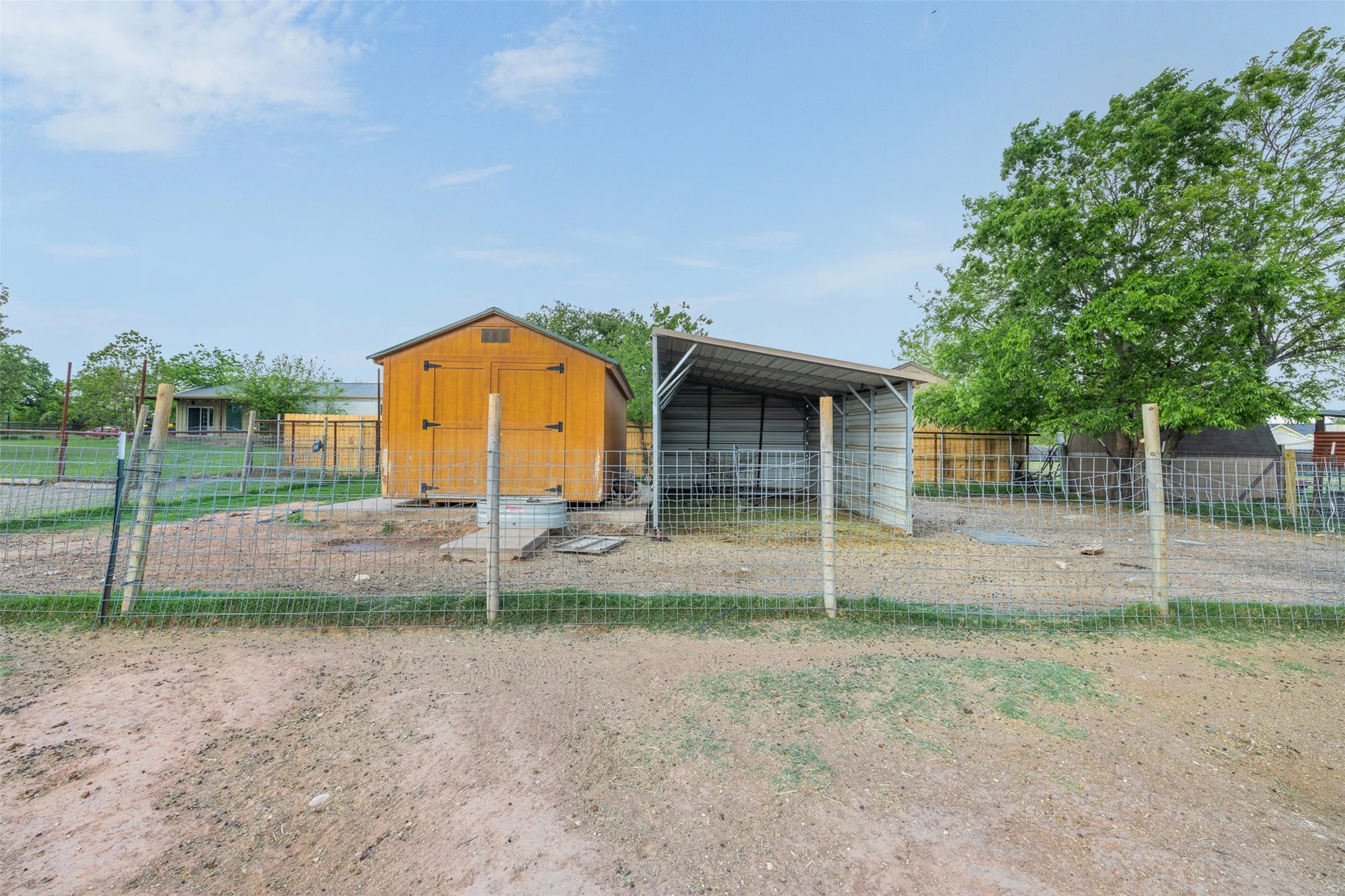 Farm For Sale in Mc Lennan County , 203 Saffle Road, Robinson, Texas 76706, 3 Bedrooms, 2 Bathrooms, Garage spaces, 1,680 Sqft, built in 2001, Preowned, Price $514,900, mls#21234425, Real Estate Agent in Robinson, Homes For Sale in Mc Lennan county, Homes For Sale in Robinson, Realtor in Robinson Texas, Real Estate Brokerage Independent Realty Texas, Luminita Cordes Realtor