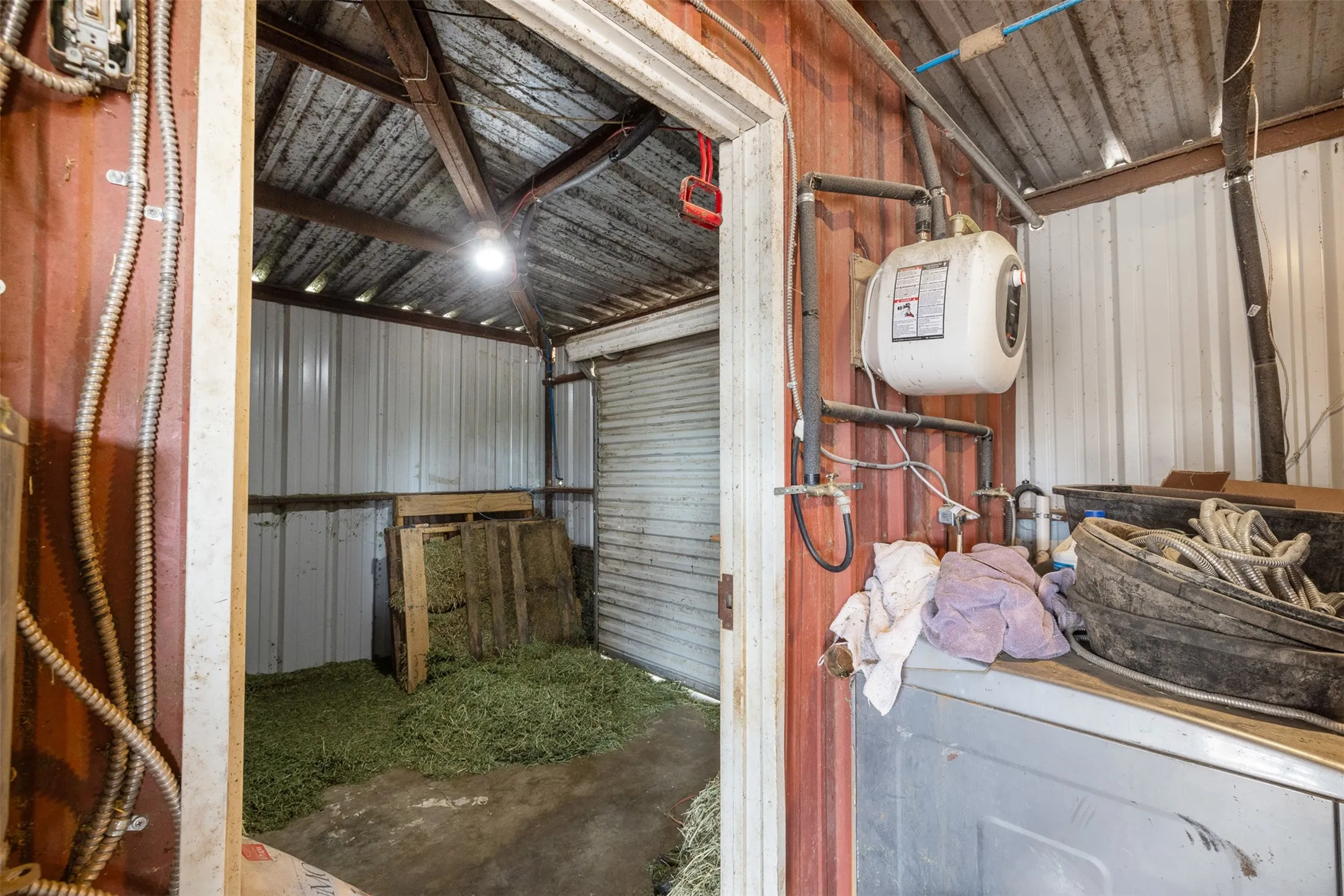 Farm For Sale in Mc Lennan County , 203 Saffle Road, Robinson, Texas 76706, 3 Bedrooms, 2 Bathrooms, Garage spaces, 1,680 Sqft, built in 2001, Preowned, Price $514,900, mls#21234425, Real Estate Agent in Robinson, Homes For Sale in Mc Lennan county, Homes For Sale in Robinson, Realtor in Robinson Texas, Real Estate Brokerage Independent Realty Texas, Luminita Cordes Realtor