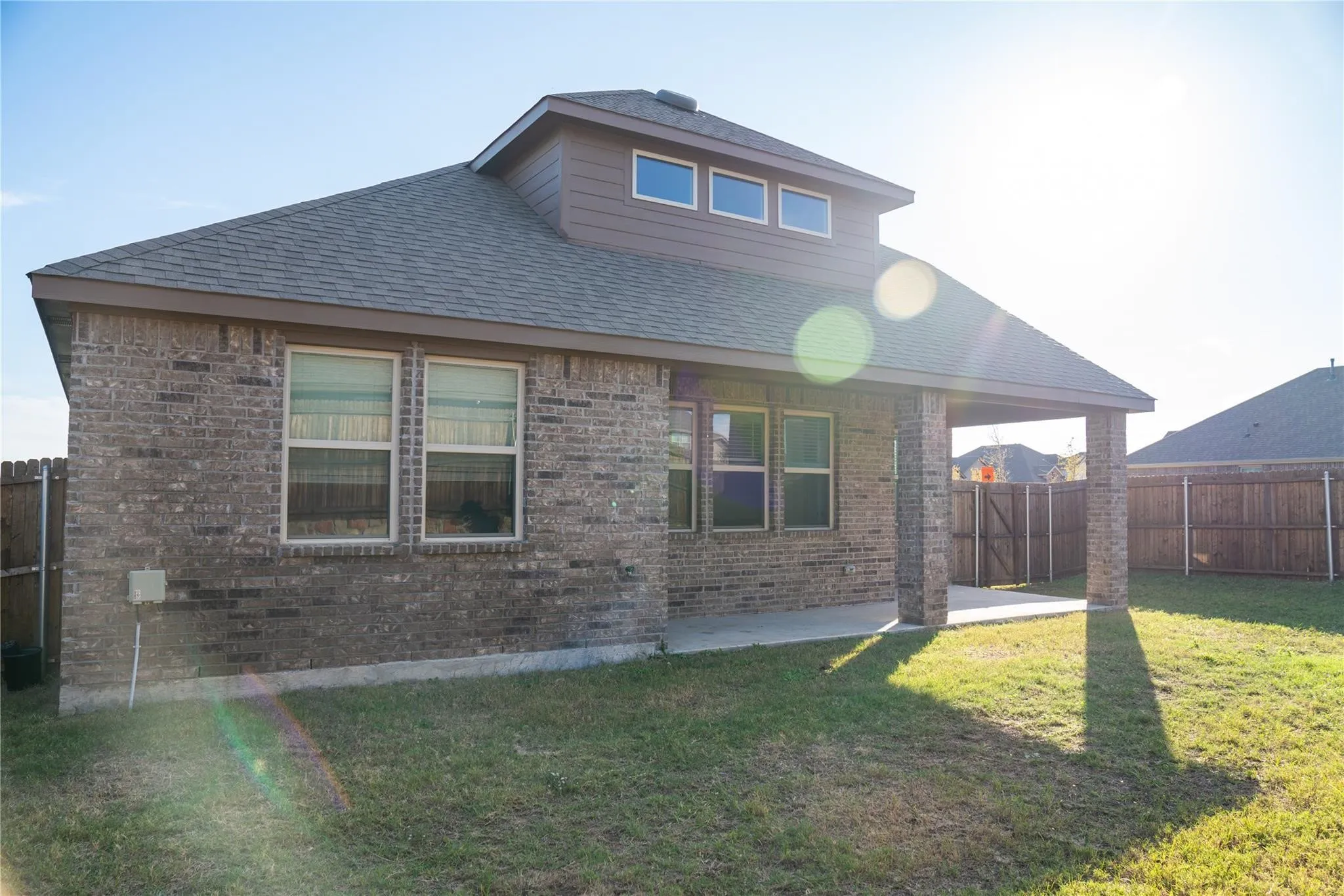 Single Family Residence For Sale in Collin County , 518 Saddle Club Way, Princeton, Texas 75407, 4 Bedroom, 3 Bathroom, 2 Garage spaces, 2,193 Sqft, built in 2020, Preowned, mls#21235189, Real Estate Agent in Princeton, Homes For Sale in Collin county, Homes For Sale in Princeton, Realtor in Princeton Texas, Real Estate Brokerage Independent Realty Texas, Luminita Cordes Realtor