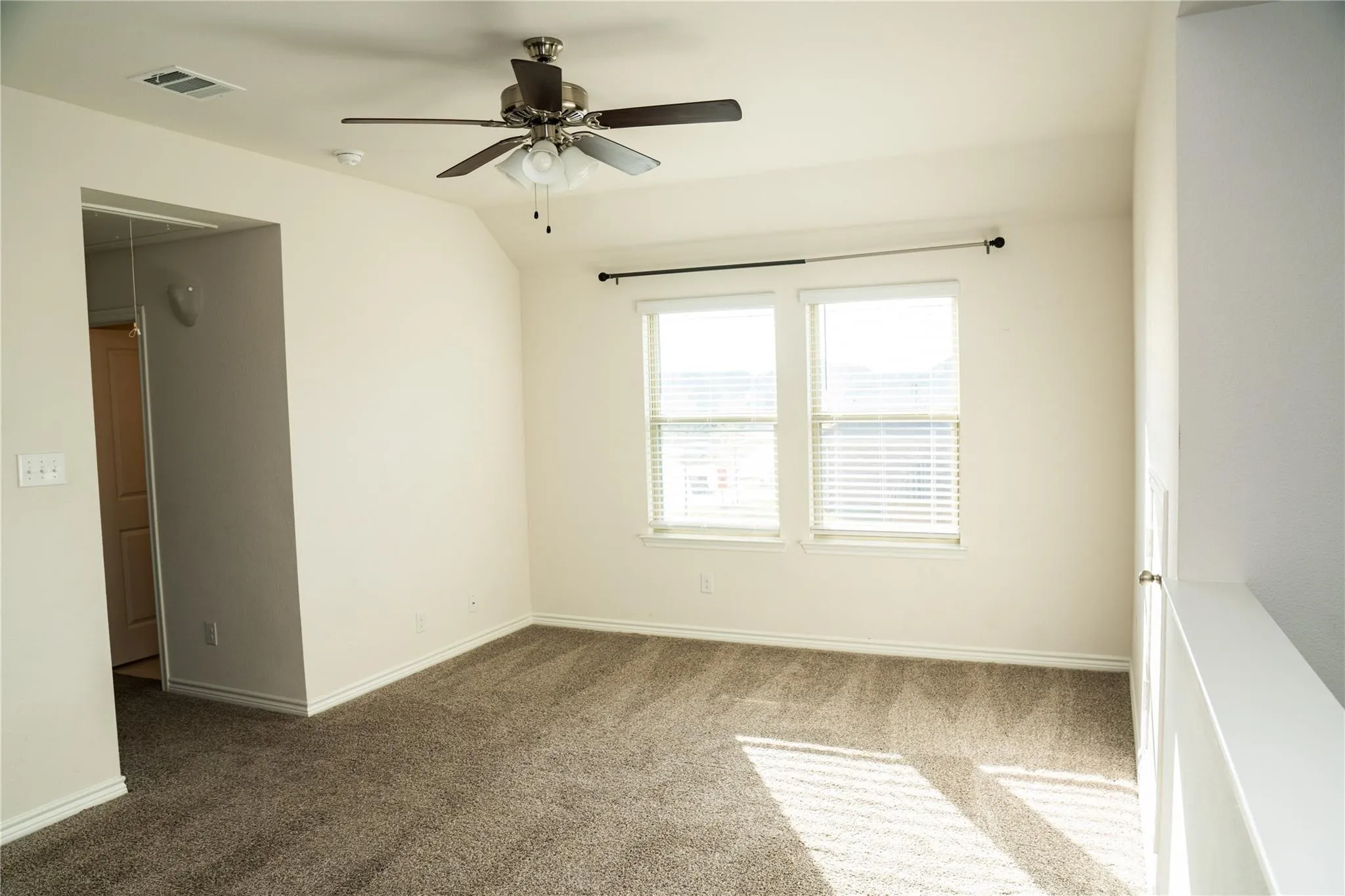 Single Family Residence For Sale in Collin County , 518 Saddle Club Way, Princeton, Texas 75407, 4 Bedroom, 3 Bathroom, 2 Garage spaces, 2,193 Sqft, built in 2020, Preowned, mls#21235189, Real Estate Agent in Princeton, Homes For Sale in Collin county, Homes For Sale in Princeton, Realtor in Princeton Texas, Real Estate Brokerage Independent Realty Texas, Luminita Cordes Realtor