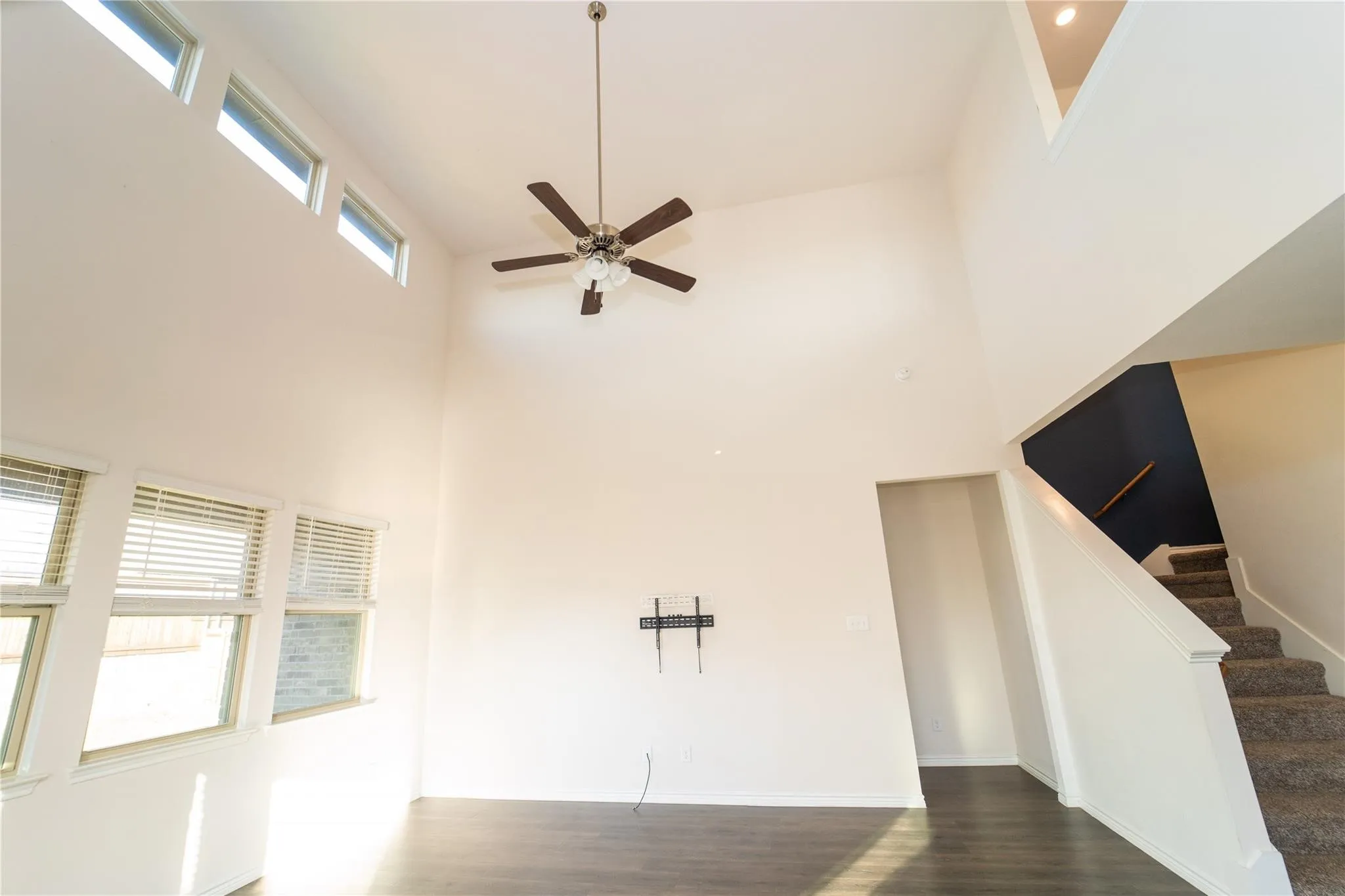 Single Family Residence For Sale in Collin County , 518 Saddle Club Way, Princeton, Texas 75407, 4 Bedroom, 3 Bathroom, 2 Garage spaces, 2,193 Sqft, built in 2020, Preowned, mls#21235189, Real Estate Agent in Princeton, Homes For Sale in Collin county, Homes For Sale in Princeton, Realtor in Princeton Texas, Real Estate Brokerage Independent Realty Texas, Luminita Cordes Realtor