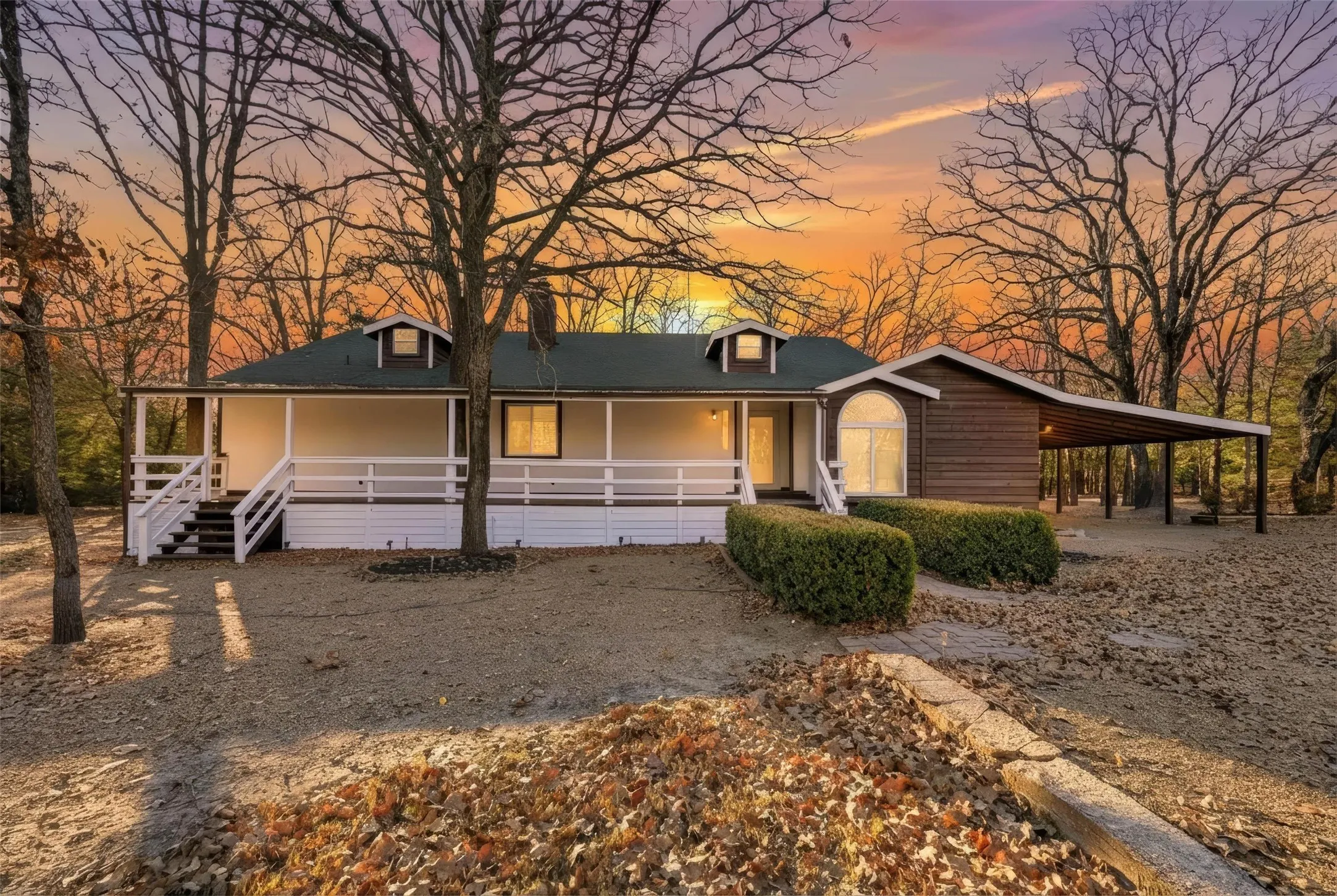 Single Family Residence For Sale in Hunt County , 9902 County Road 2434, Terrell, Texas 75160, 3 Bedroom, 2 Bathroom, Garage spaces, 2,679 Sqft, built in 1984, mls#21226038, Real Estate Agent in Terrell, Homes For Sale in Hunt county, Homes For Sale in Terrell, Realtor in Terrell Texas, Real Estate Brokerage Independent Realty Texas, Luminita Cordes Realtor