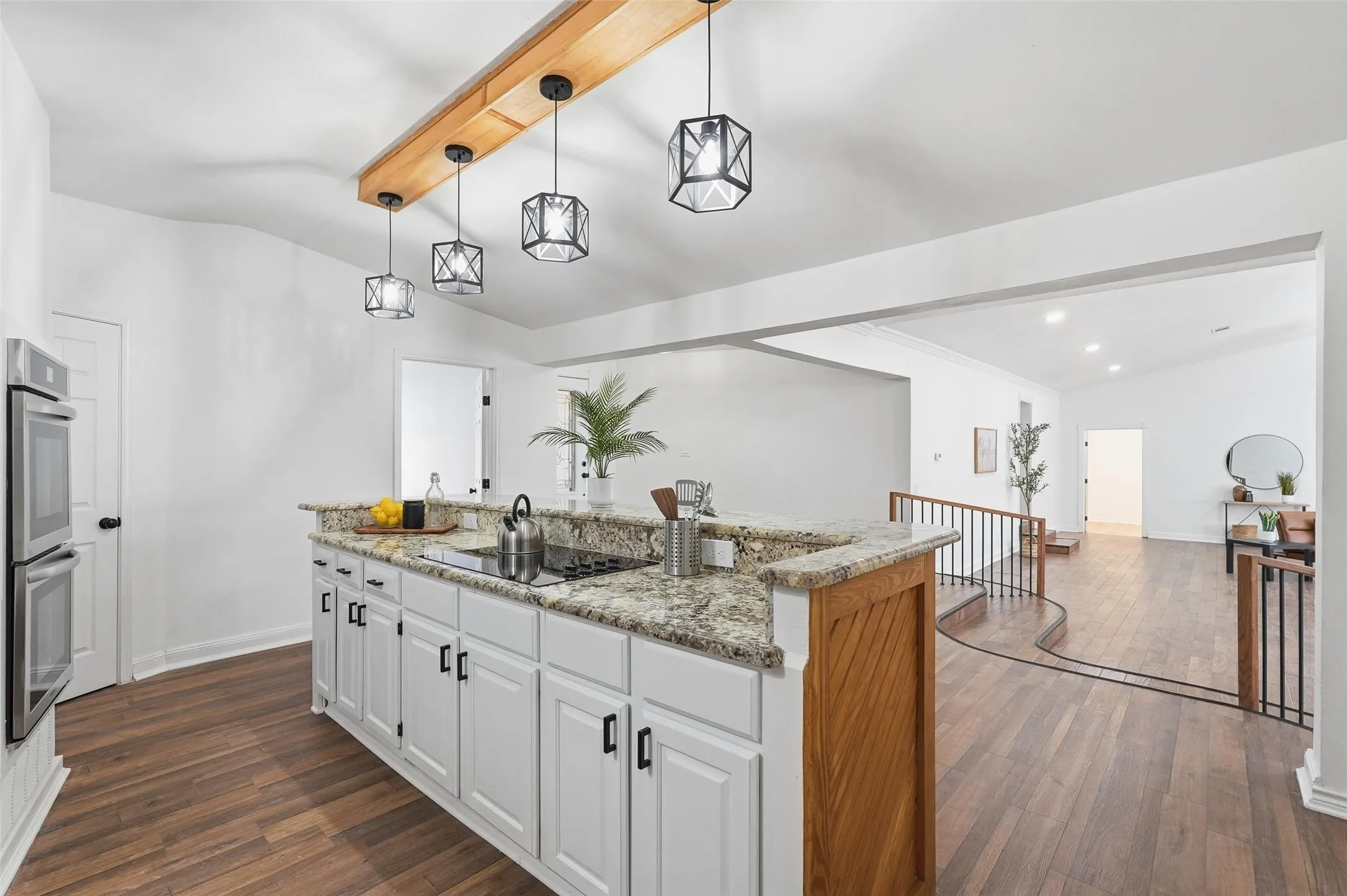 Single Family Residence For Sale in Hunt County , 9902 County Road 2434, Terrell, Texas 75160, 3 Bedroom, 2 Bathroom, Garage spaces, 2,679 Sqft, built in 1984, mls#21226038, Real Estate Agent in Terrell, Homes For Sale in Hunt county, Homes For Sale in Terrell, Realtor in Terrell Texas, Real Estate Brokerage Independent Realty Texas, Luminita Cordes Realtor