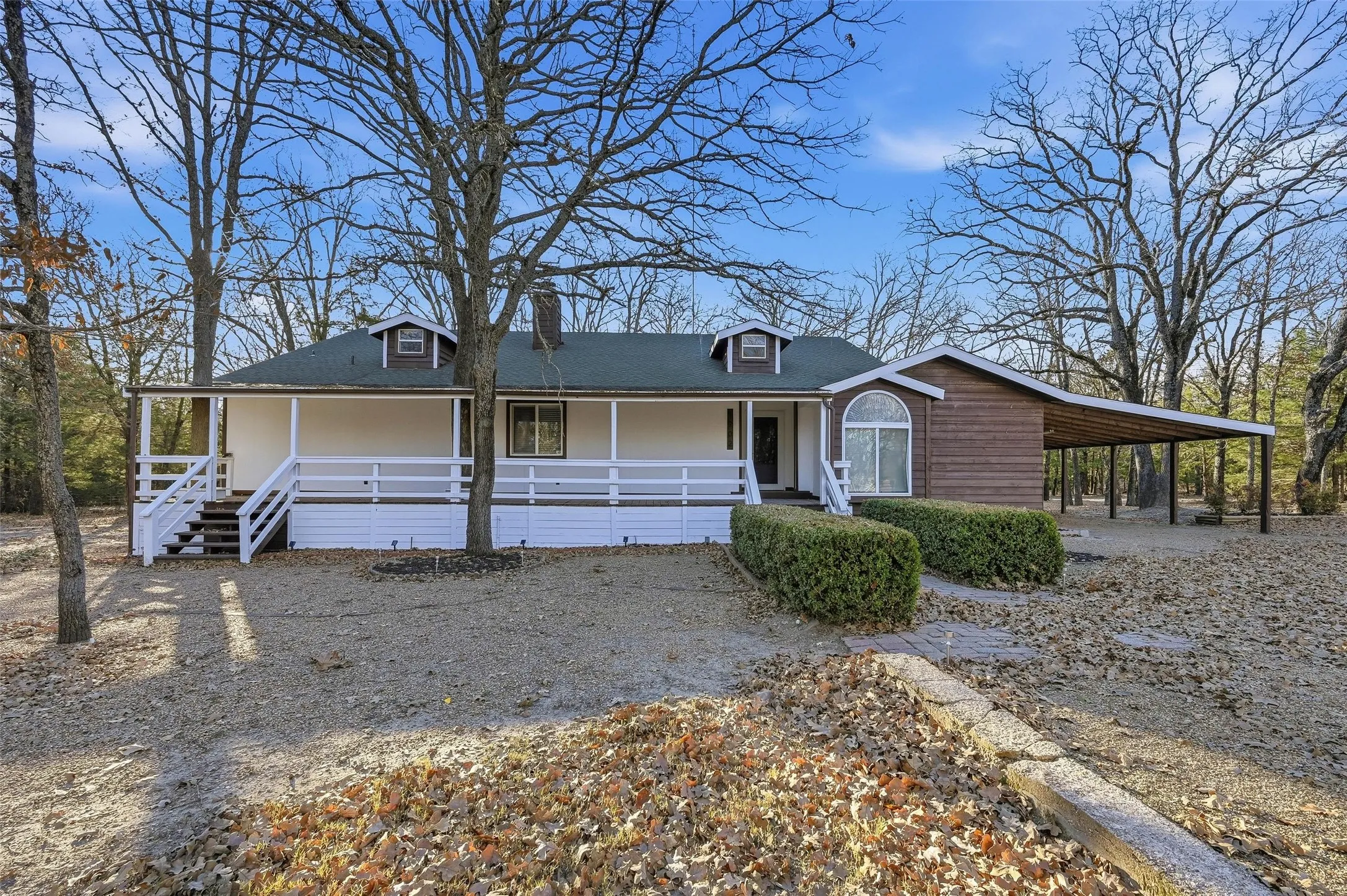 Single Family Residence For Sale in Hunt County , 9902 County Road 2434, Terrell, Texas 75160, 3 Bedroom, 2 Bathroom, Garage spaces, 2,679 Sqft, built in 1984, mls#21226038, Real Estate Agent in Terrell, Homes For Sale in Hunt county, Homes For Sale in Terrell, Realtor in Terrell Texas, Real Estate Brokerage Independent Realty Texas, Luminita Cordes Realtor