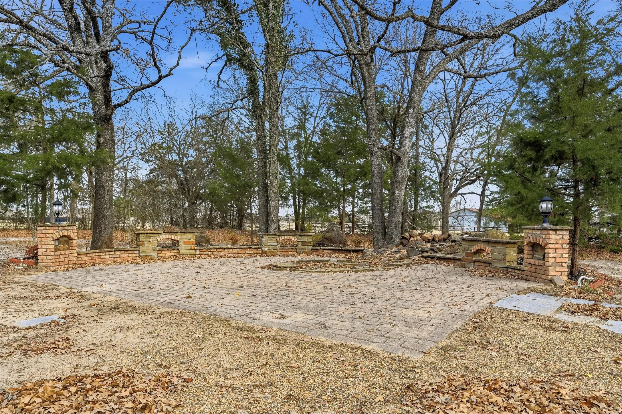 Single Family Residence For Sale in Hunt County , 9902 County Road 2434, Terrell, Texas 75160, 3 Bedroom, 2 Bathroom, Garage spaces, 2,679 Sqft, built in 1984, mls#21226038, Real Estate Agent in Terrell, Homes For Sale in Hunt county, Homes For Sale in Terrell, Realtor in Terrell Texas, Real Estate Brokerage Independent Realty Texas, Luminita Cordes Realtor
