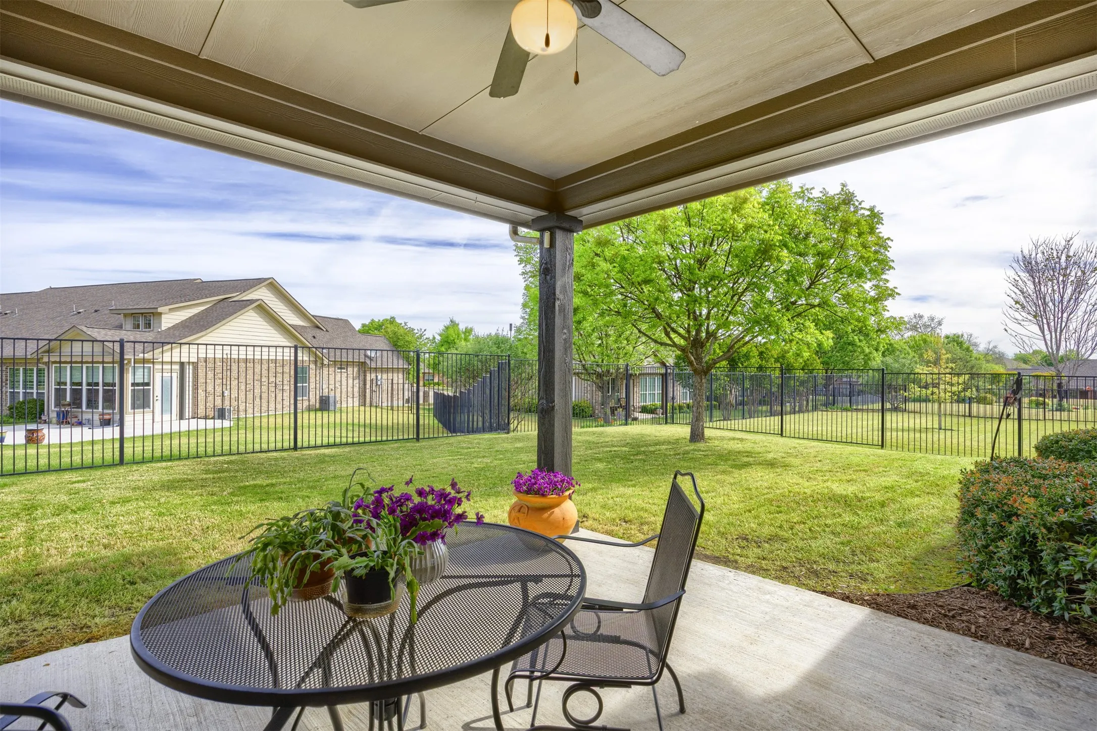 Single Family Residence For Sale in Collin County , 205 Terra Verde Lane, Mc Kinney, Texas 75069, 2 Bedroom, 2 Bathroom, 2 Garage spaces, 1,498 Sqft, built in 2013, Preowned, mls#21230518, Real Estate Agent in Mc Kinney, Homes For Sale in Collin county, Homes For Sale in Mc Kinney, Realtor in Mc Kinney Texas, Real Estate Brokerage Independent Realty Texas, Luminita Cordes Realtor
