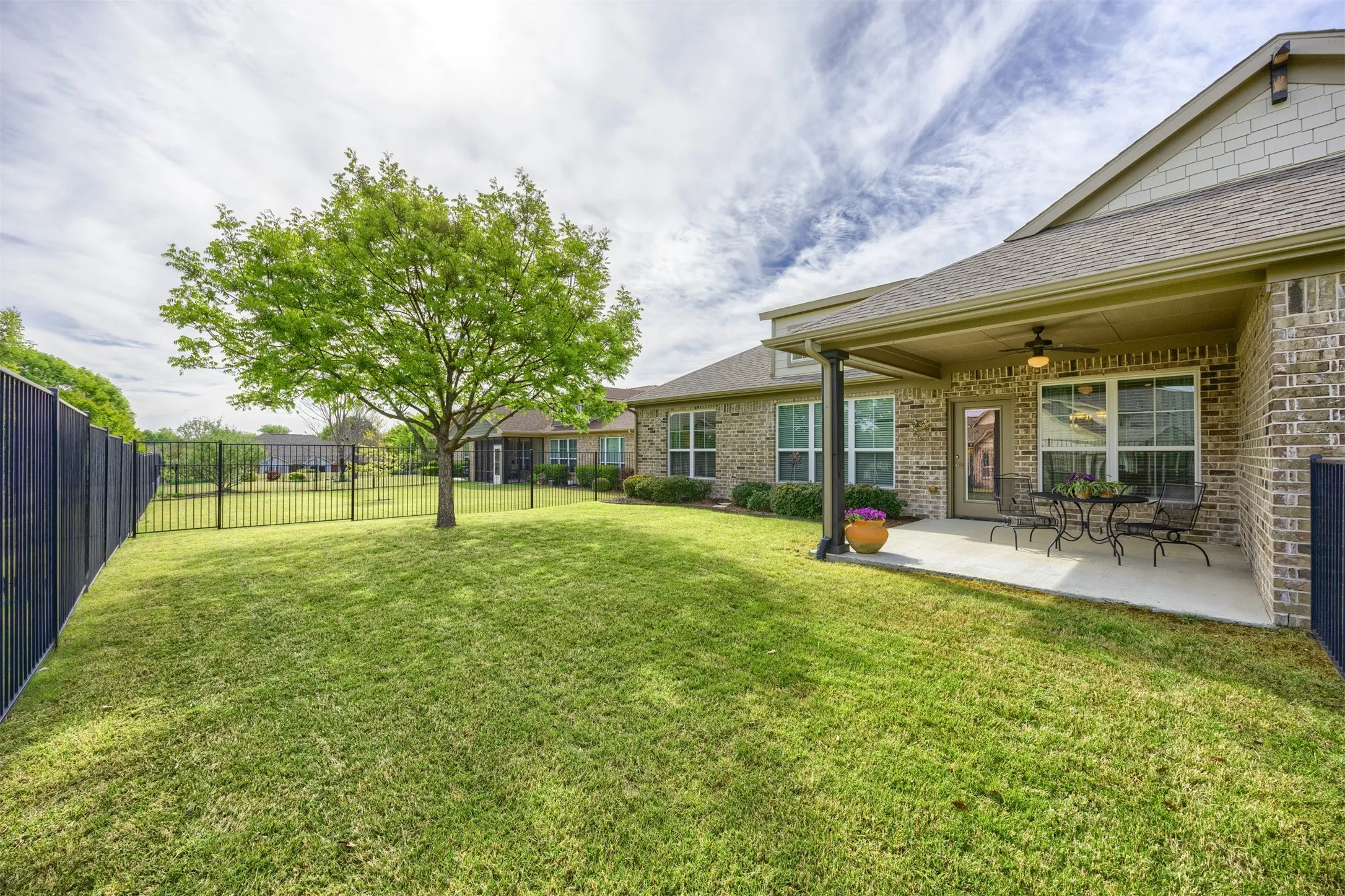 Single Family Residence For Sale in Collin County , 205 Terra Verde Lane, Mc Kinney, Texas 75069, 2 Bedroom, 2 Bathroom, 2 Garage spaces, 1,498 Sqft, built in 2013, Preowned, mls#21230518, Real Estate Agent in Mc Kinney, Homes For Sale in Collin county, Homes For Sale in Mc Kinney, Realtor in Mc Kinney Texas, Real Estate Brokerage Independent Realty Texas, Luminita Cordes Realtor