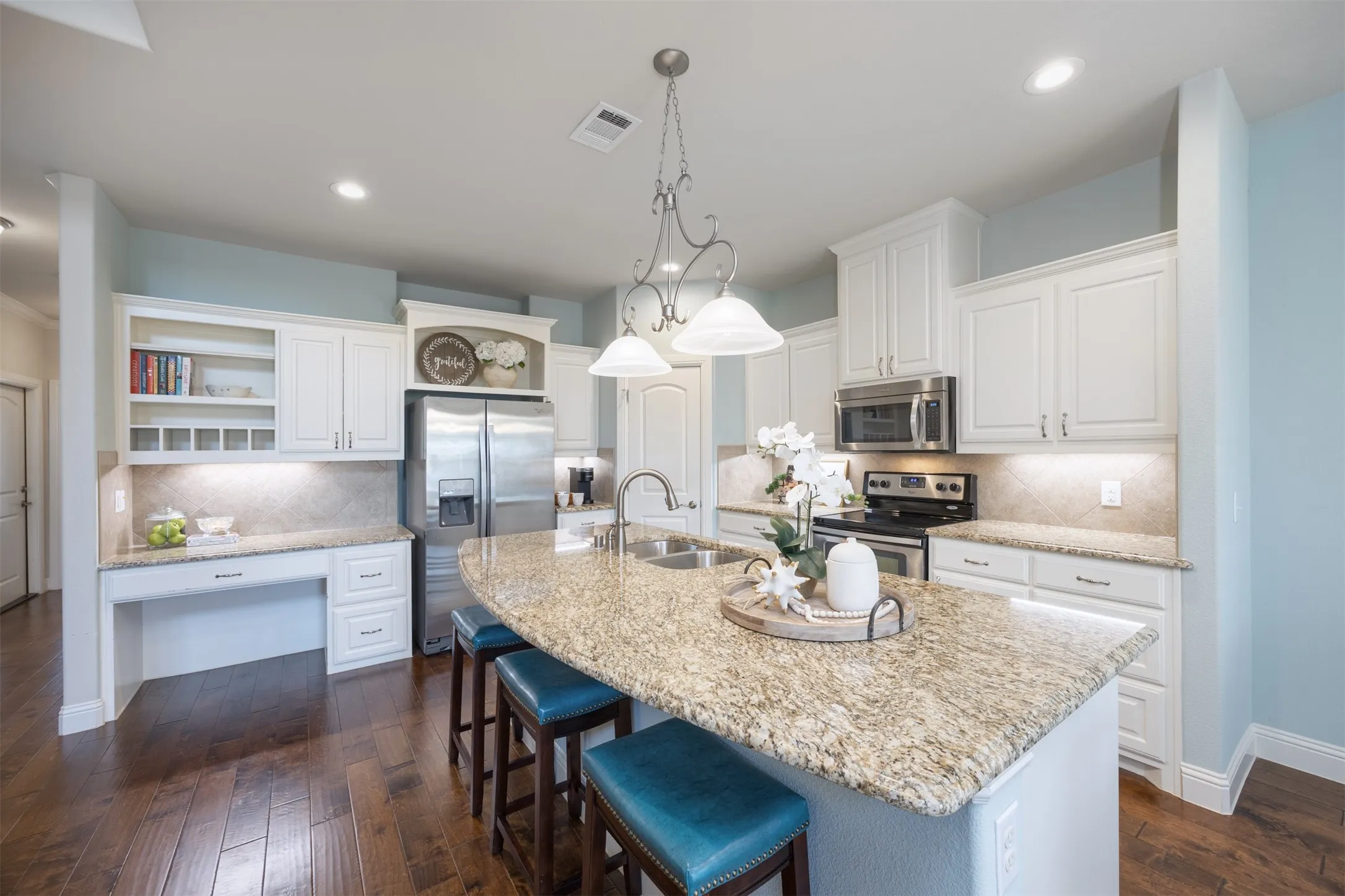Single Family Residence For Sale in Collin County , 205 Terra Verde Lane, Mc Kinney, Texas 75069, 2 Bedroom, 2 Bathroom, 2 Garage spaces, 1,498 Sqft, built in 2013, Preowned, mls#21230518, Real Estate Agent in Mc Kinney, Homes For Sale in Collin county, Homes For Sale in Mc Kinney, Realtor in Mc Kinney Texas, Real Estate Brokerage Independent Realty Texas, Luminita Cordes Realtor