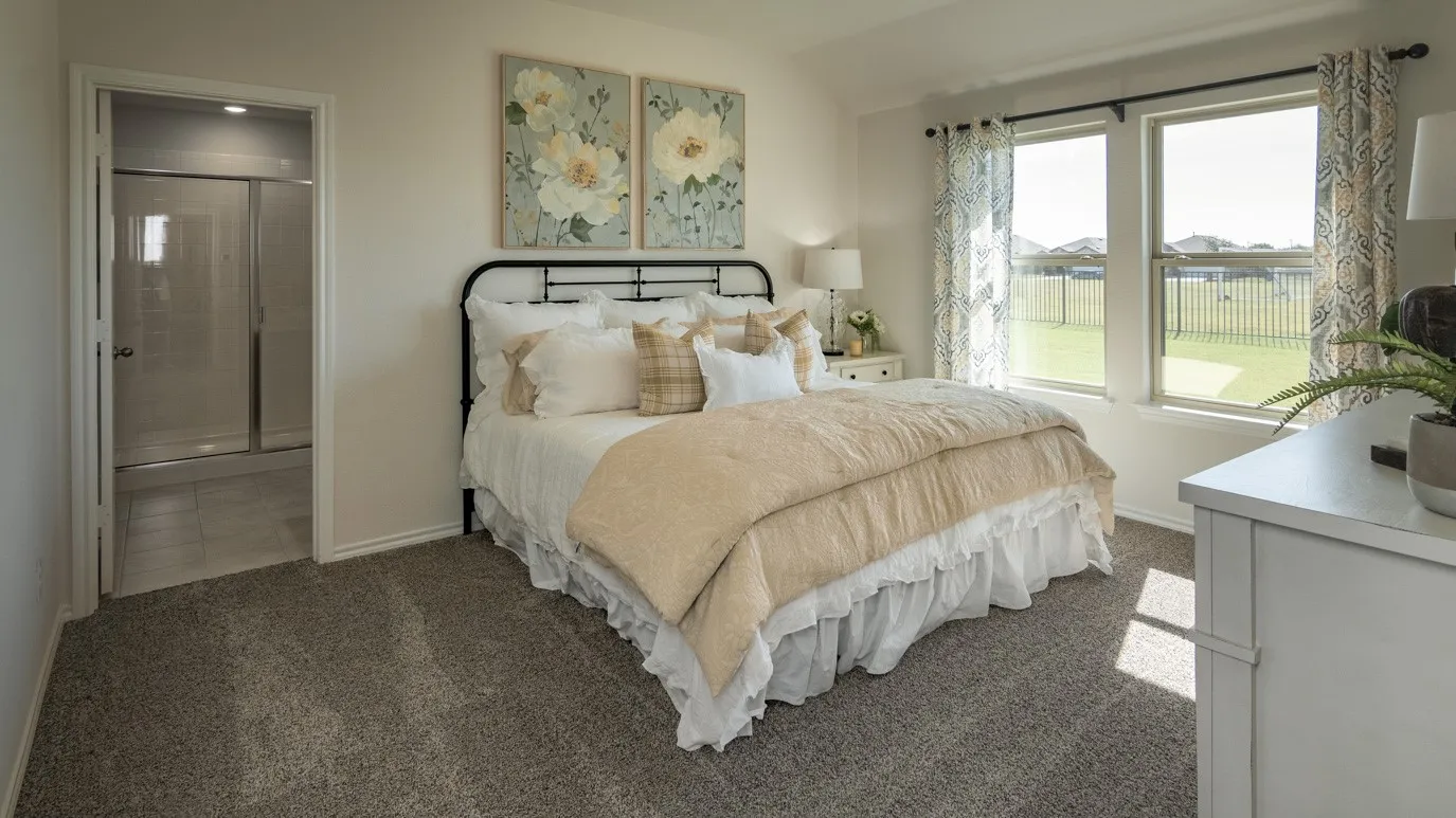 Bedroom with carpet flooring and lofted​​‌​​​​‌​​‌‌​‌‌​​​‌‌​‌​‌​‌​​​‌​​ ceiling