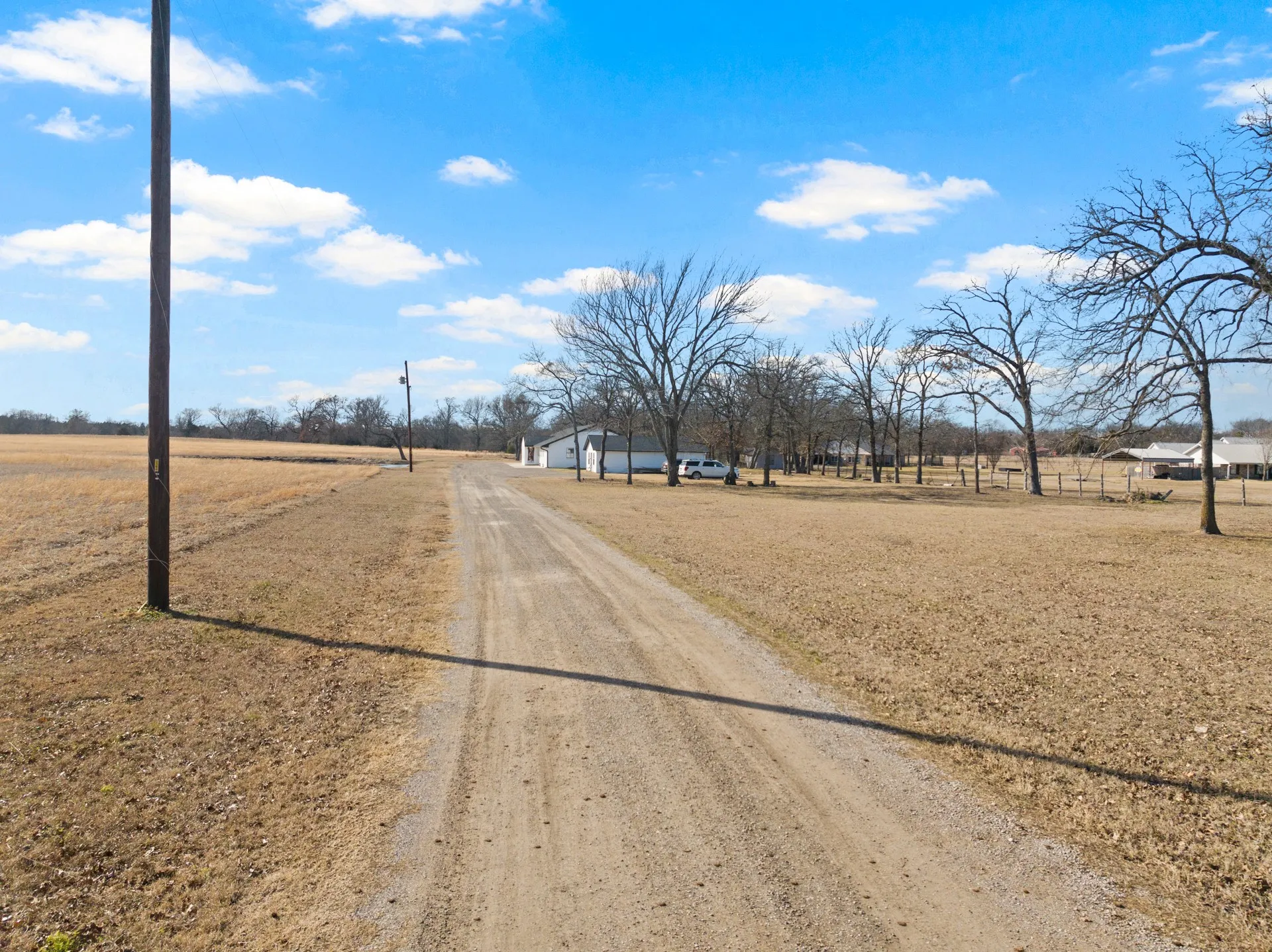 Single Family Residence For Sale in Hopkins County , 236 County Road 2391, Pickton, Texas 75471, 6 Bedroom, 4 Bathroom, Garage spaces, 3,566 Sqft, built in 1992, Price $539,000, mls#21235194, Real Estate Agent in Pickton, Homes For Sale in Hopkins county, Homes For Sale in Pickton, Realtor in Pickton Texas, Real Estate Brokerage Independent Realty Texas, Luminita Cordes Realtor