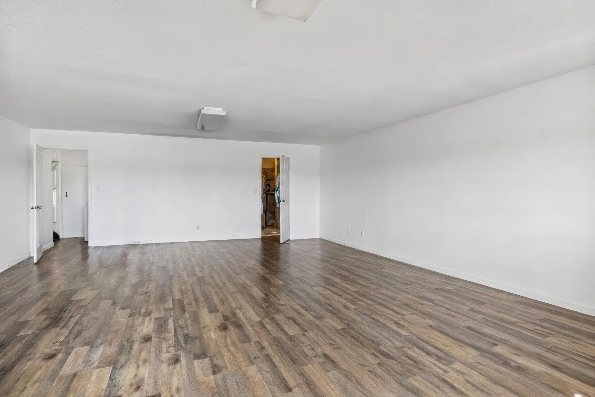Single Family Residence For Sale in Hopkins County , 236 County Road 2391, Pickton, Texas 75471, 6 Bedroom, 4 Bathroom, Garage spaces, 3,566 Sqft, built in 1992, Price $539,000, mls#21235194, Real Estate Agent in Pickton, Homes For Sale in Hopkins county, Homes For Sale in Pickton, Realtor in Pickton Texas, Real Estate Brokerage Independent Realty Texas, Luminita Cordes Realtor