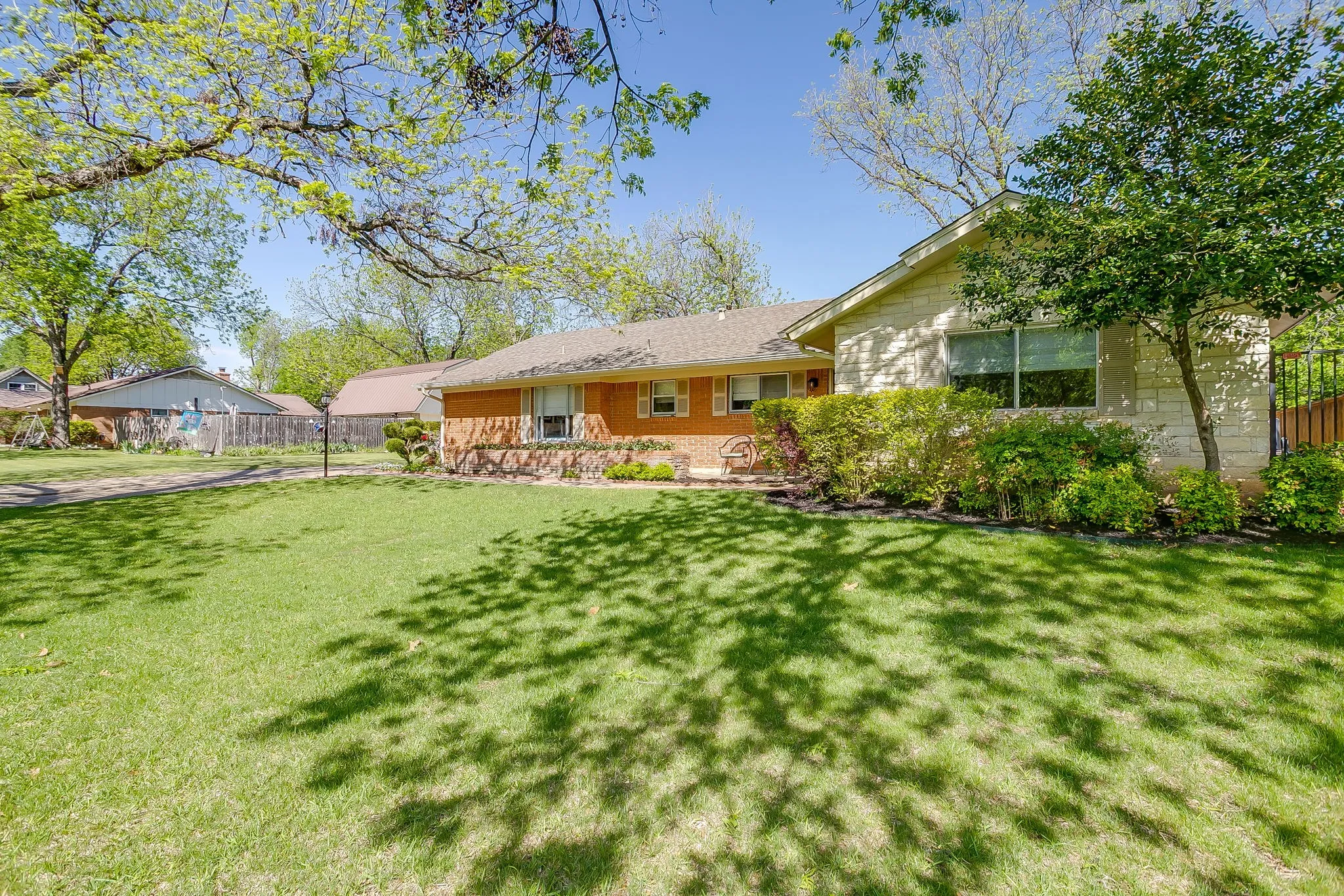 Single Family Residence For Sale in Tarrant County , 3917 Marys Creek Drive, Benbrook, Texas 76116, 3 Bedrooms, 2 Bathrooms, 2 Garage spaces, 1,940 Sqft, built in 1962, Preowned, Price $367,000, mls#21230952, Real Estate Agent in Benbrook, Homes For Sale in Tarrant county, Homes For Sale in Benbrook, Realtor in Benbrook Texas, Real Estate Brokerage Independent Realty Texas, Luminita Cordes Realtor