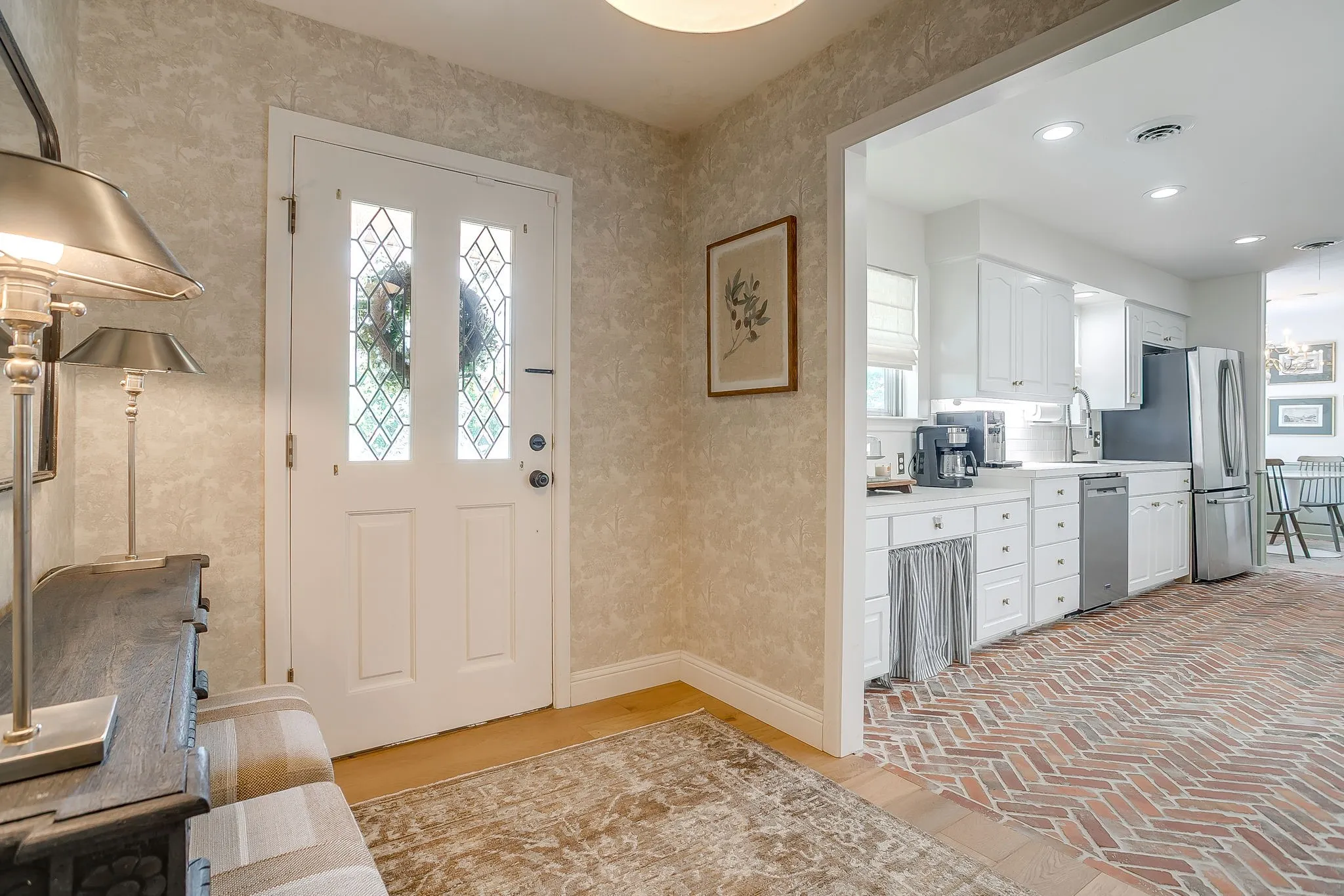 Single Family Residence For Sale in Tarrant County , 3917 Marys Creek Drive, Benbrook, Texas 76116, 3 Bedrooms, 2 Bathrooms, 2 Garage spaces, 1,940 Sqft, built in 1962, Preowned, Price $367,000, mls#21230952, Real Estate Agent in Benbrook, Homes For Sale in Tarrant county, Homes For Sale in Benbrook, Realtor in Benbrook Texas, Real Estate Brokerage Independent Realty Texas, Luminita Cordes Realtor