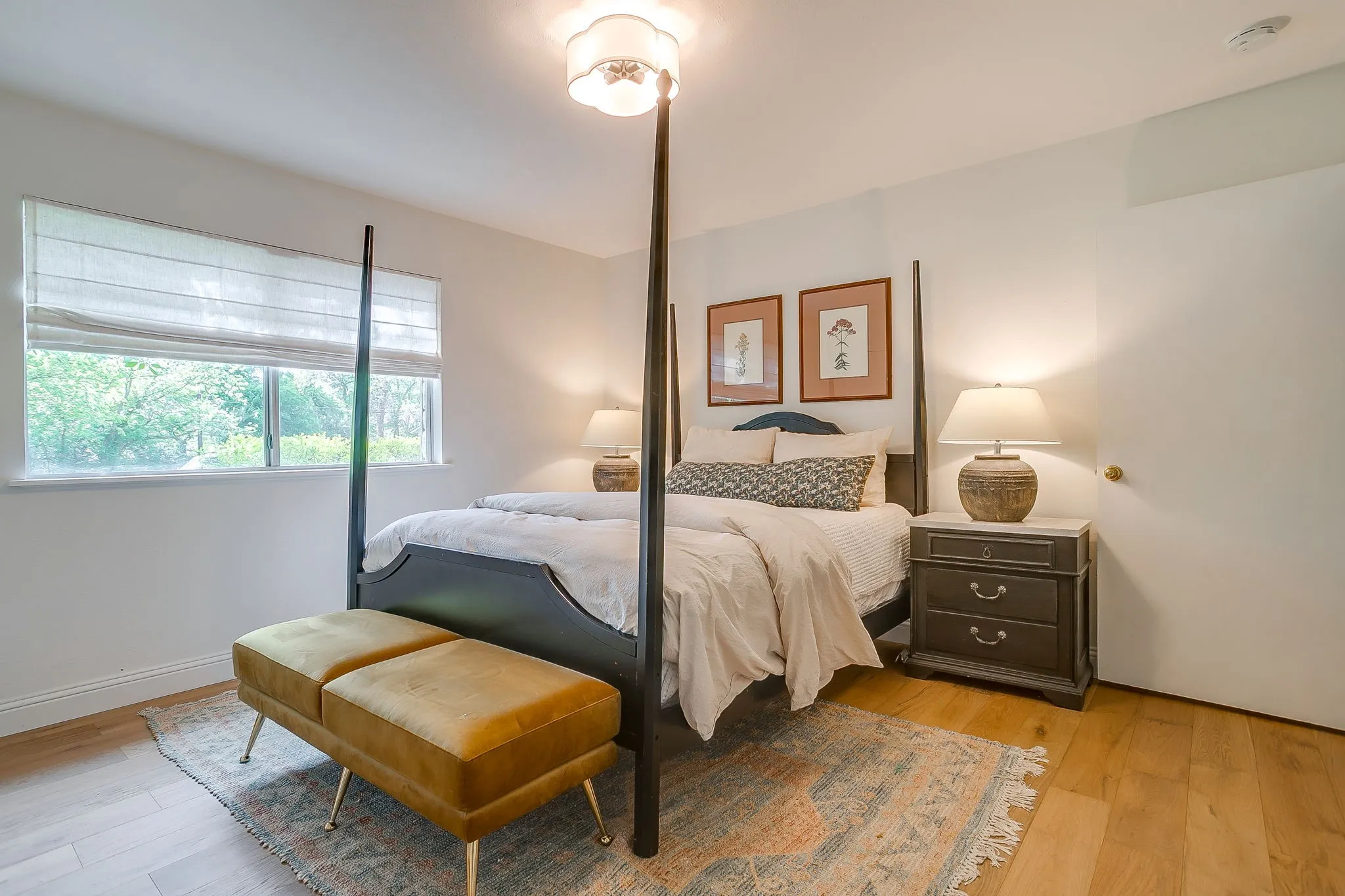 Single Family Residence For Sale in Tarrant County , 3917 Marys Creek Drive, Benbrook, Texas 76116, 3 Bedrooms, 2 Bathrooms, 2 Garage spaces, 1,940 Sqft, built in 1962, Preowned, Price $367,000, mls#21230952, Real Estate Agent in Benbrook, Homes For Sale in Tarrant county, Homes For Sale in Benbrook, Realtor in Benbrook Texas, Real Estate Brokerage Independent Realty Texas, Luminita Cordes Realtor