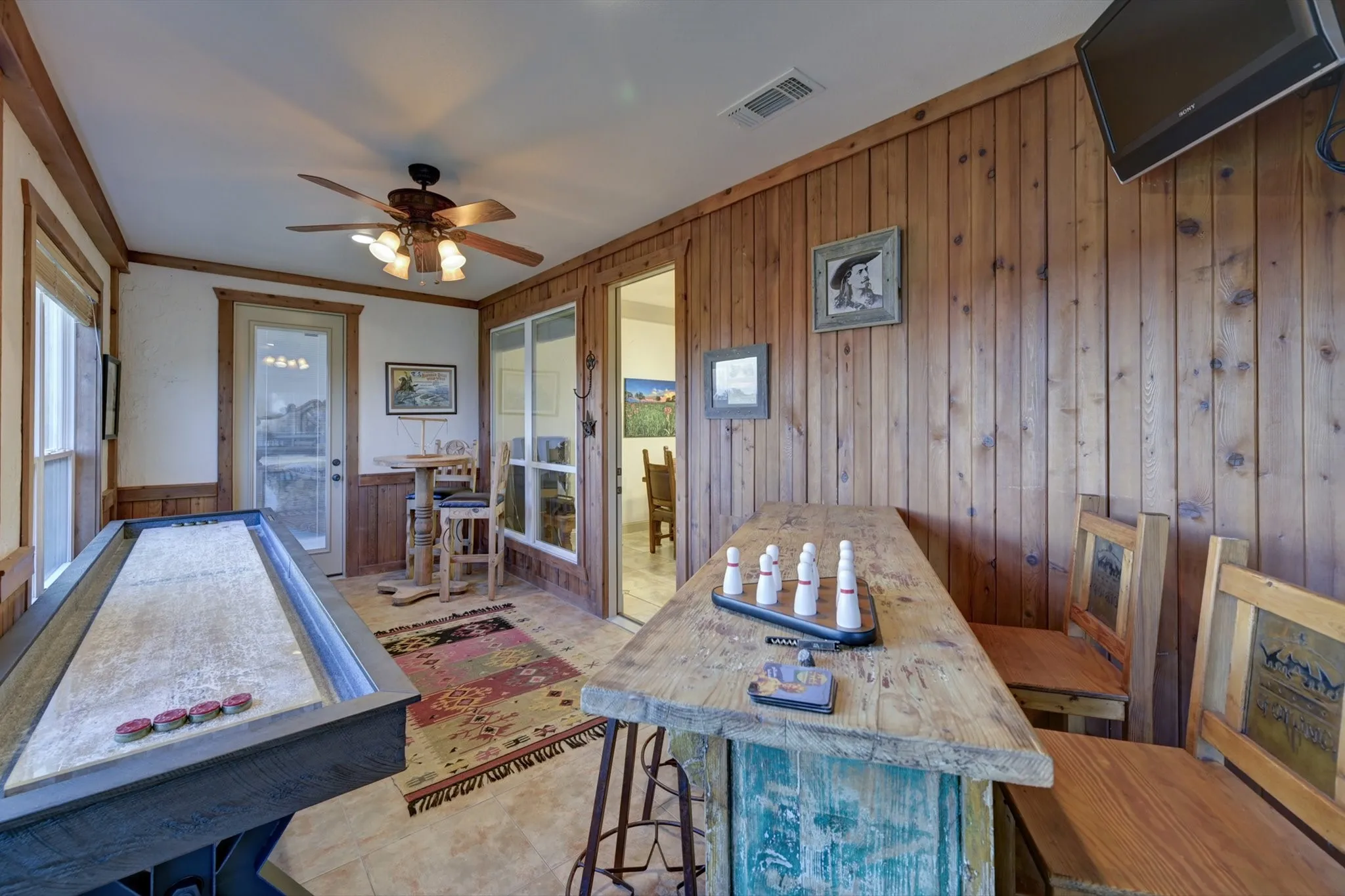 Farm For Sale in Brown County , 18601 CR 214, Brookesmith, Texas 76827, 6 Bedroom, 6 Bathroom, 2 Garage spaces, 5,649 Sqft, built in 2007, Preowned, mls#21201125, Real Estate Agent in Brookesmith, Homes For Sale in Brown county, Homes For Sale in Brookesmith, Realtor in Brookesmith Texas, Real Estate Brokerage Independent Realty Texas, Luminita Cordes Realtor