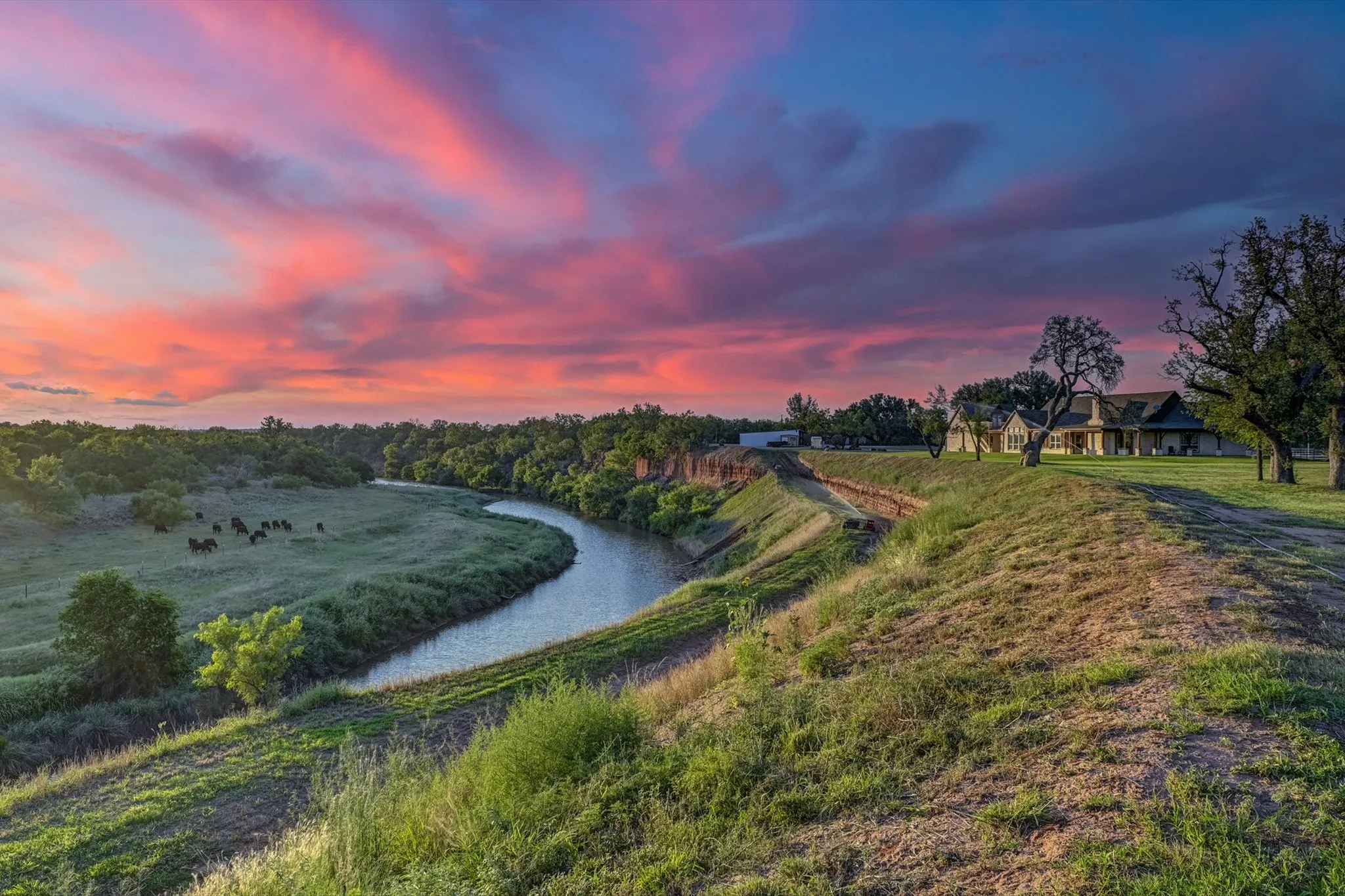 Farm For Sale in Brown County , 18601 CR 214, Brookesmith, Texas 76827, 6 Bedroom, 6 Bathroom, 2 Garage spaces, 5,649 Sqft, built in 2007, Preowned, mls#21201125, Real Estate Agent in Brookesmith, Homes For Sale in Brown county, Homes For Sale in Brookesmith, Realtor in Brookesmith Texas, Real Estate Brokerage Independent Realty Texas, Luminita Cordes Realtor